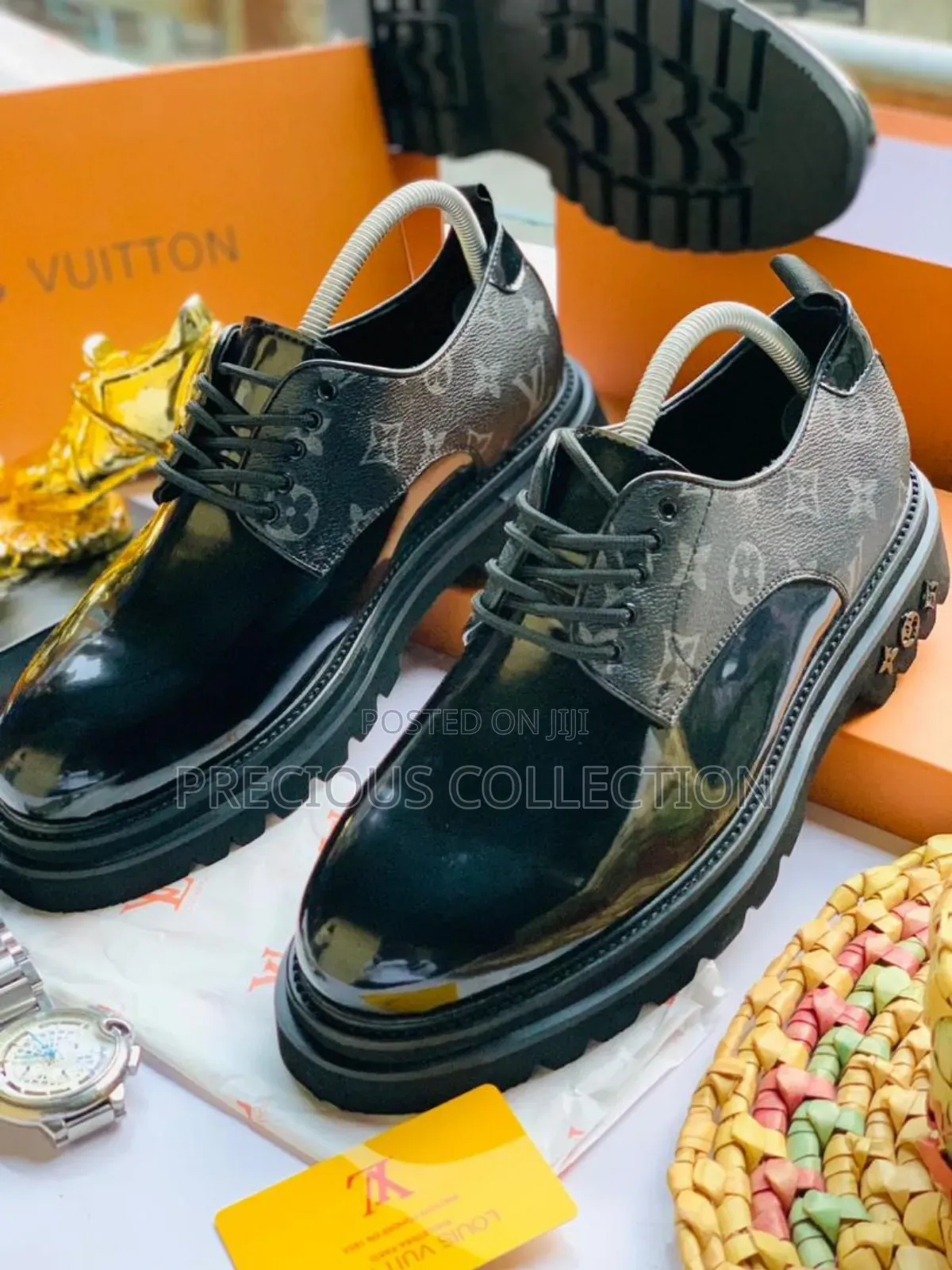 Men's Louis Vuitton Leather/Glossy Lace Up Shoes