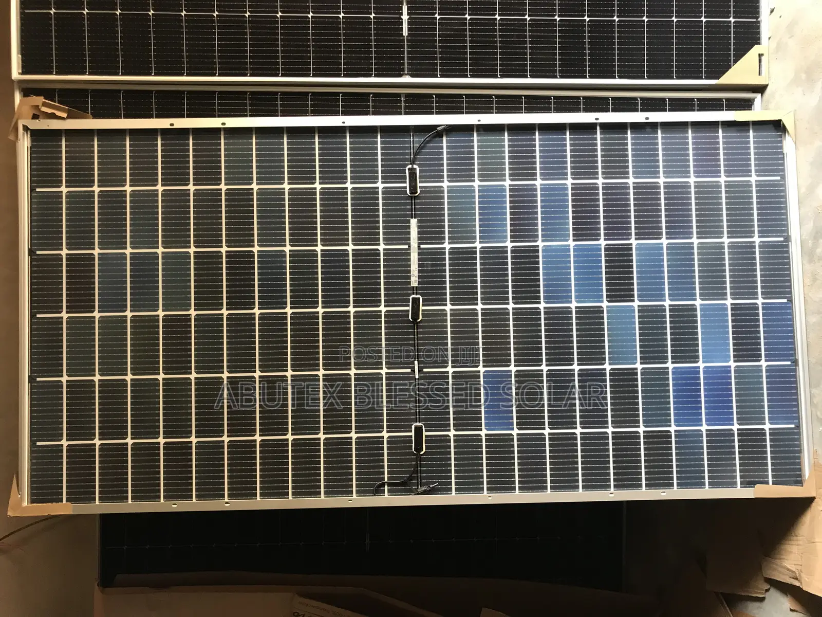 600w by Fecial Solar Panel 144 Cell