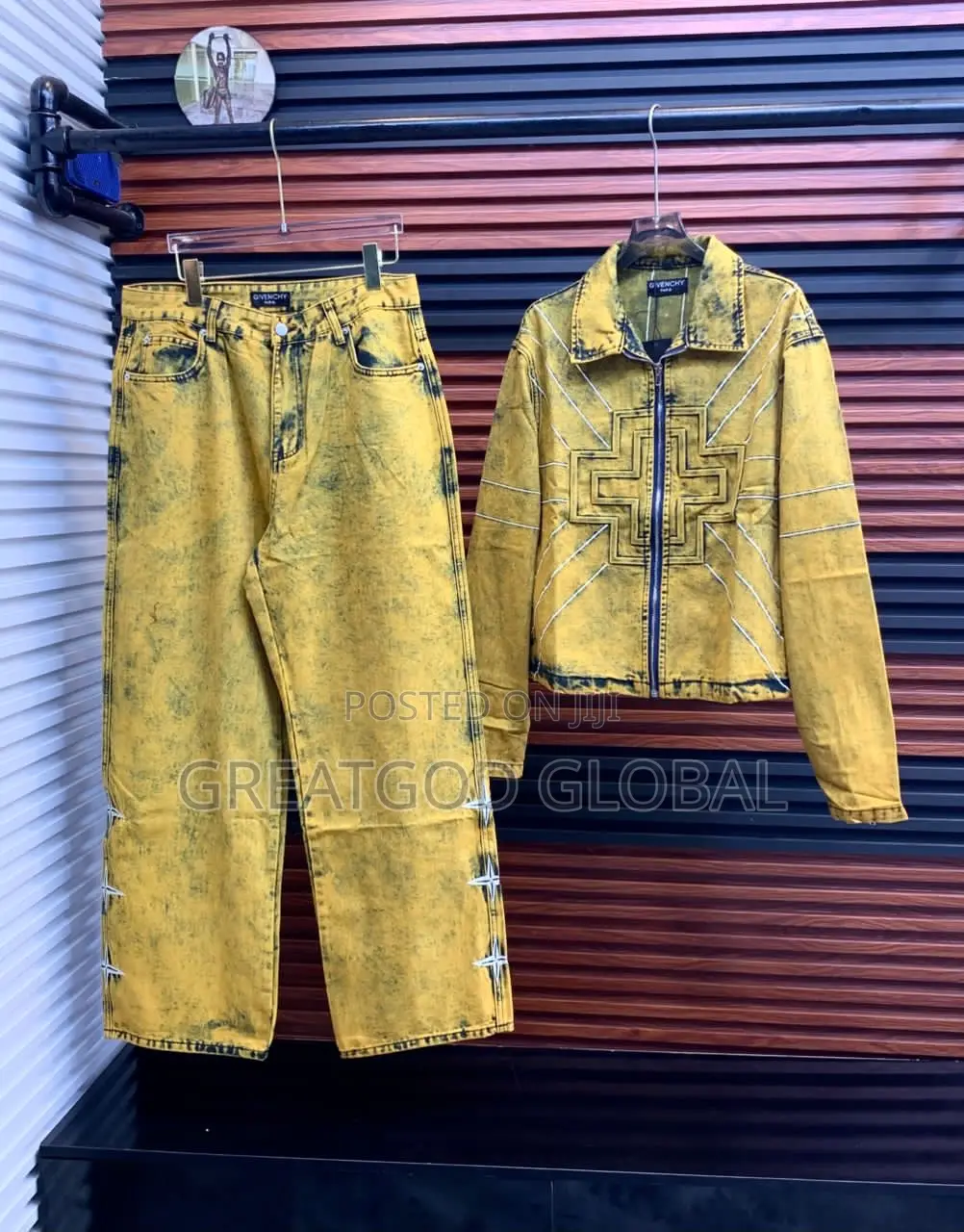 Luxury and Quality Jeans Up and Down Designer