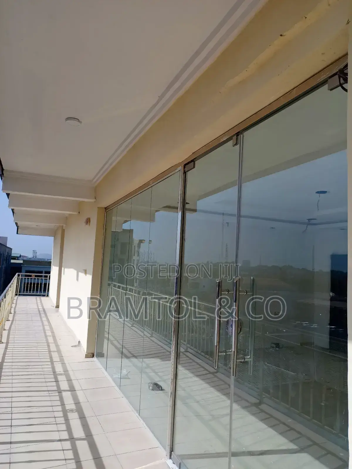 125sqm Shop/Office In A Brand New Plaza