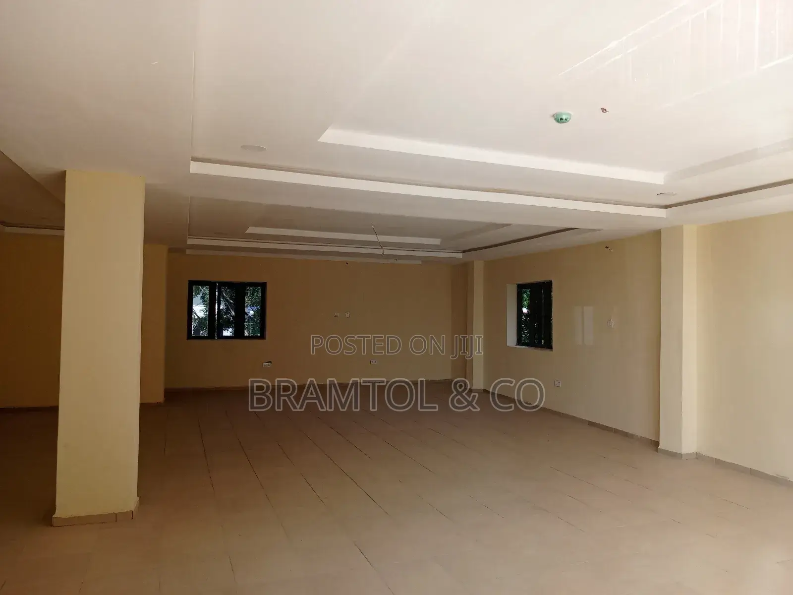 125sqm Shop/Office In A Brand New Plaza