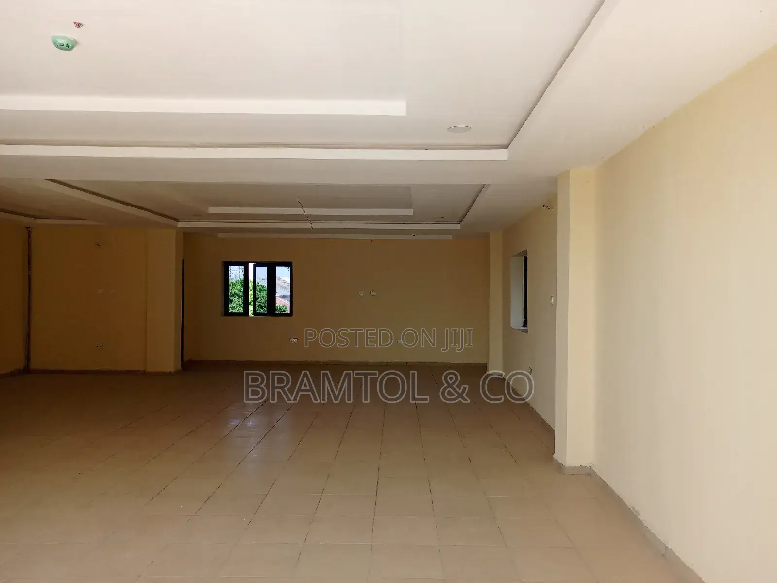 160 SQM Office/Shop Space in a Newly Built Plaza