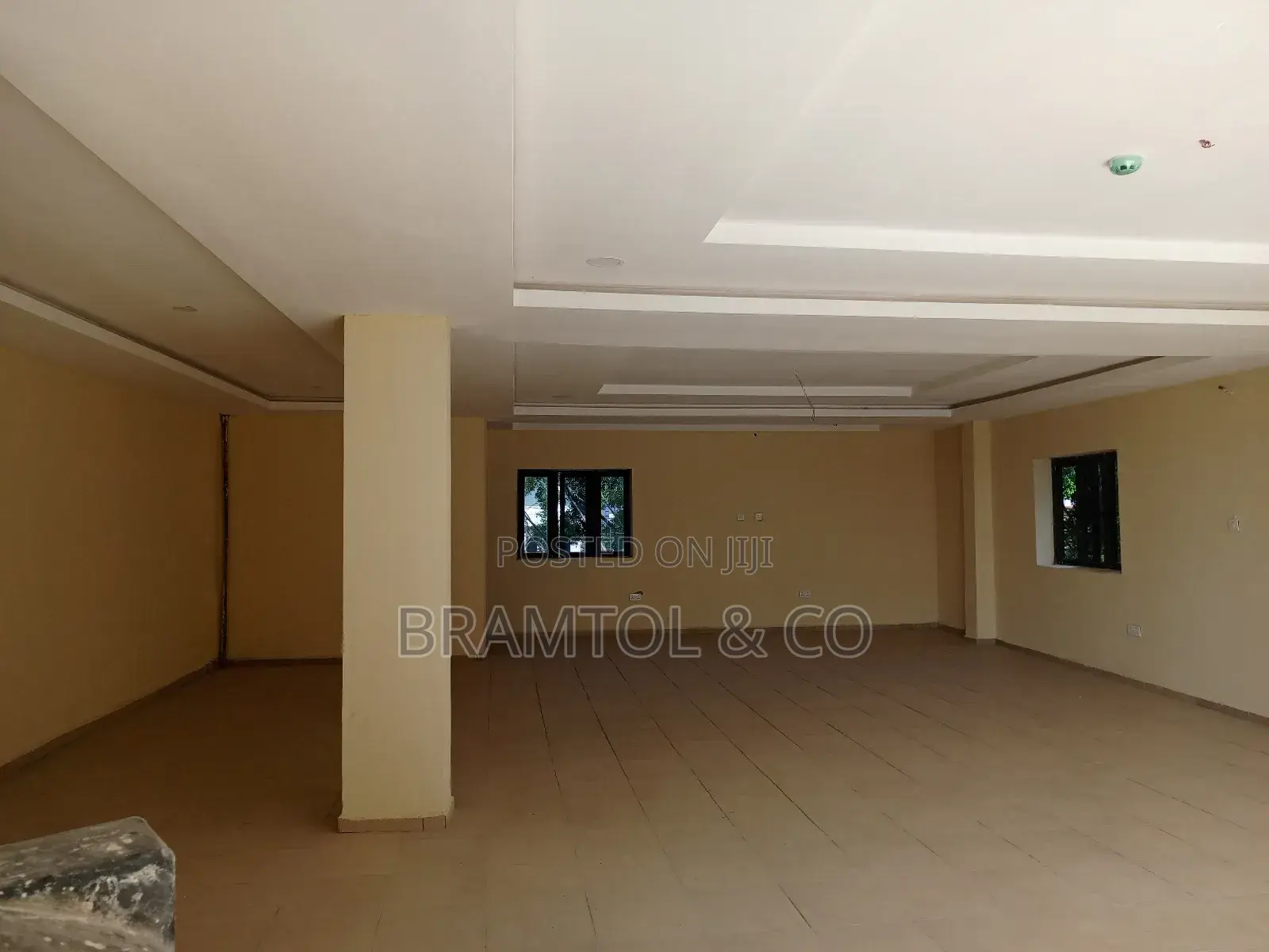 160 SQM Office/Shop Space in a Newly Built Plaza