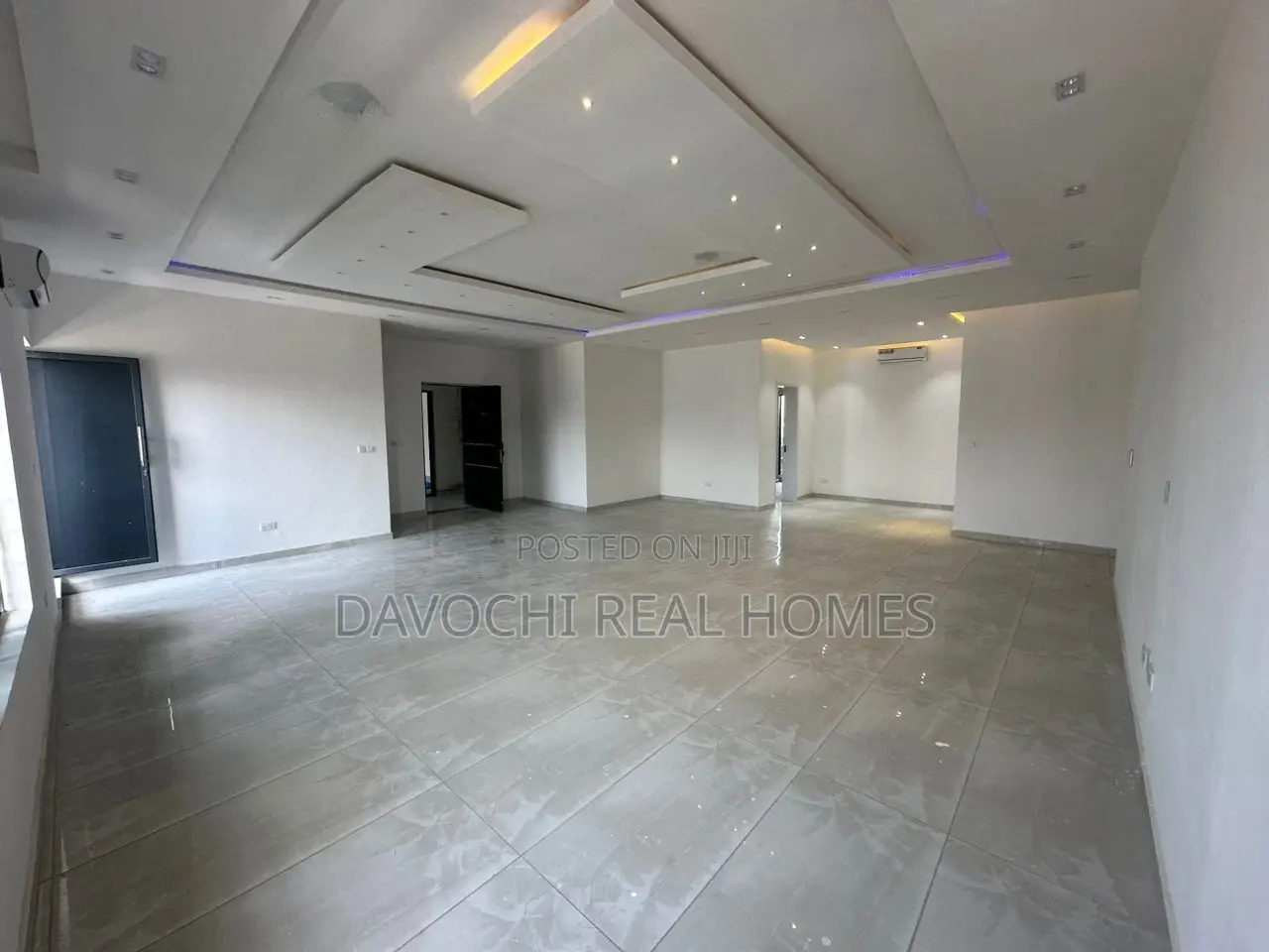 3bdrm Penthouse in Parkview Estate for rent