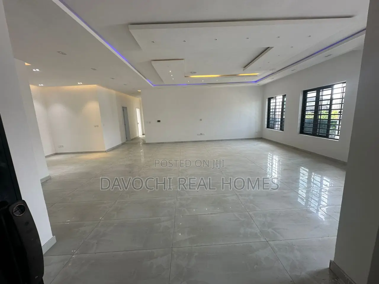 3bdrm Penthouse in Parkview Estate for rent