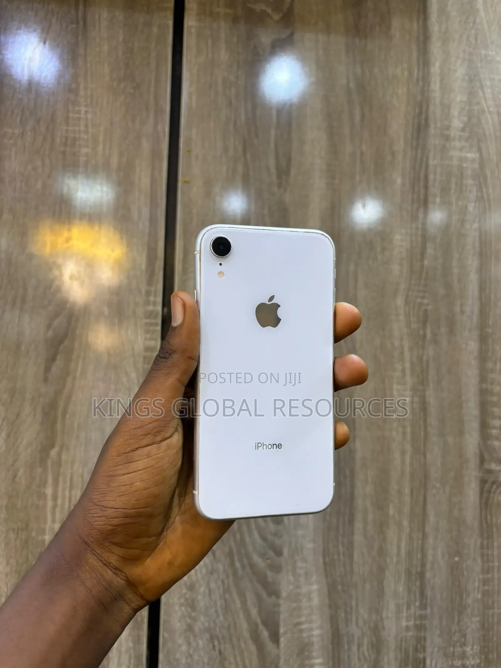 Apple iPhone XR 64 GB White