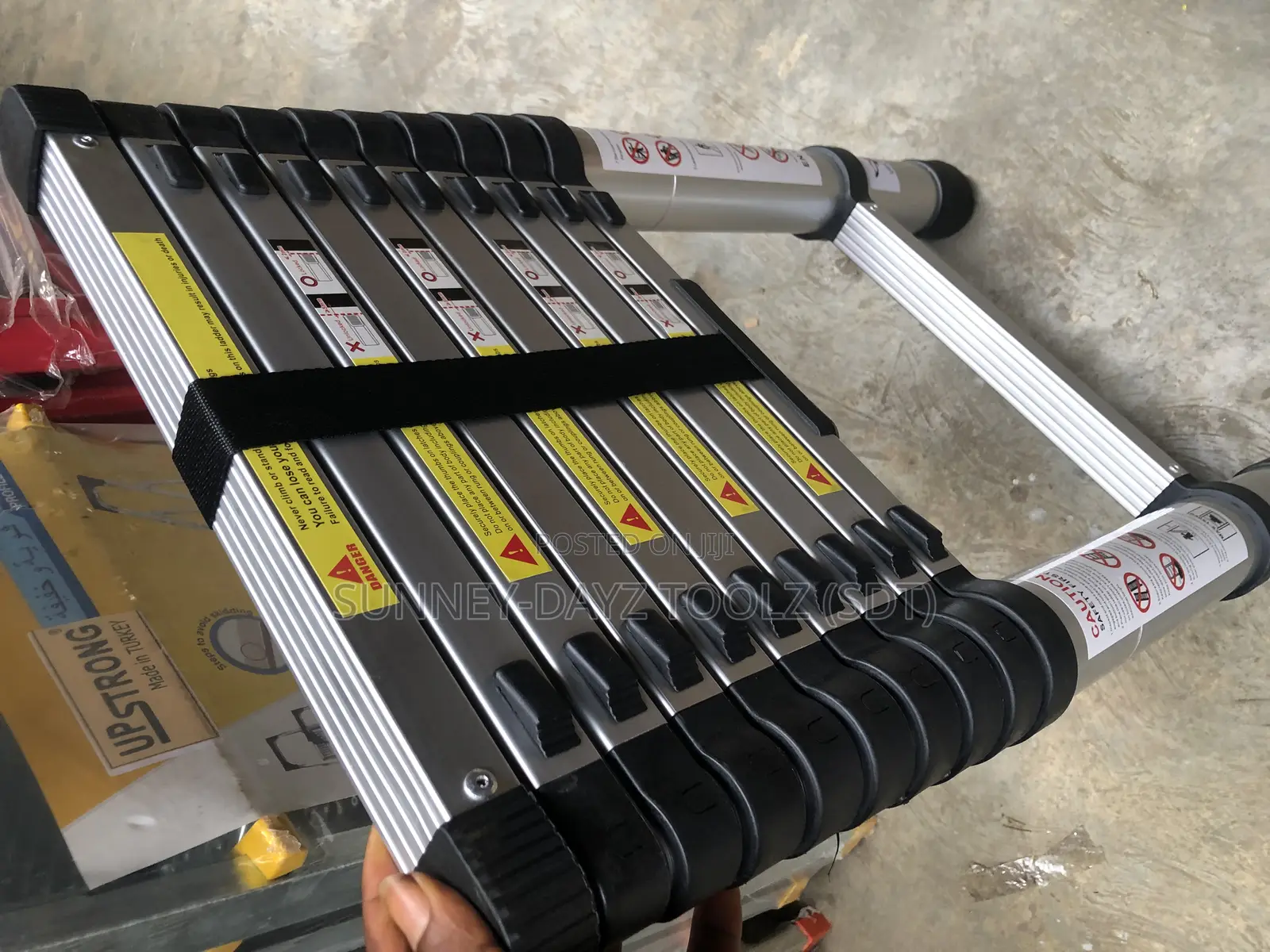 Aluminium Telescopic Ladder 3.2M
