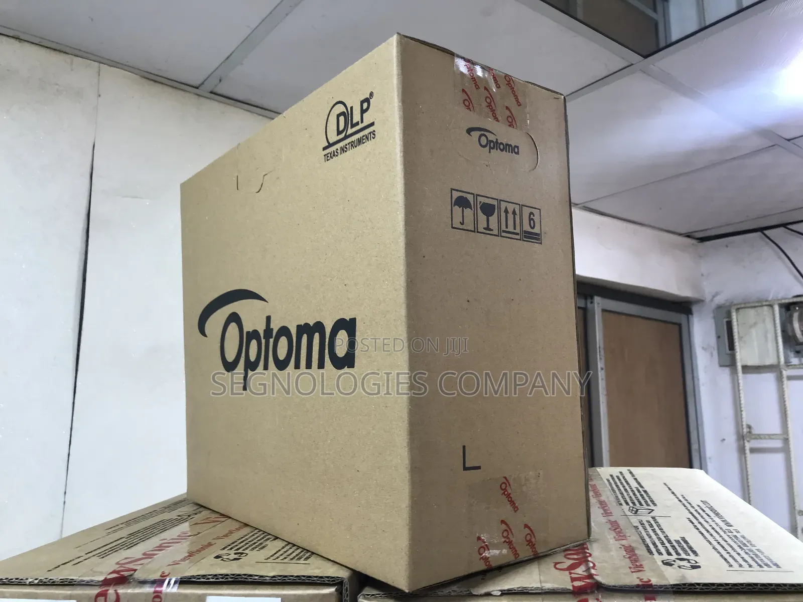 Optoma Eh460st Dlp Full Hd Bright Short Throw Projector
