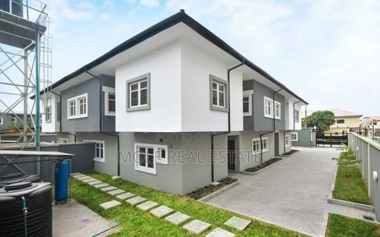 6 Flats on Ikotun Iguand Road 4 Sale