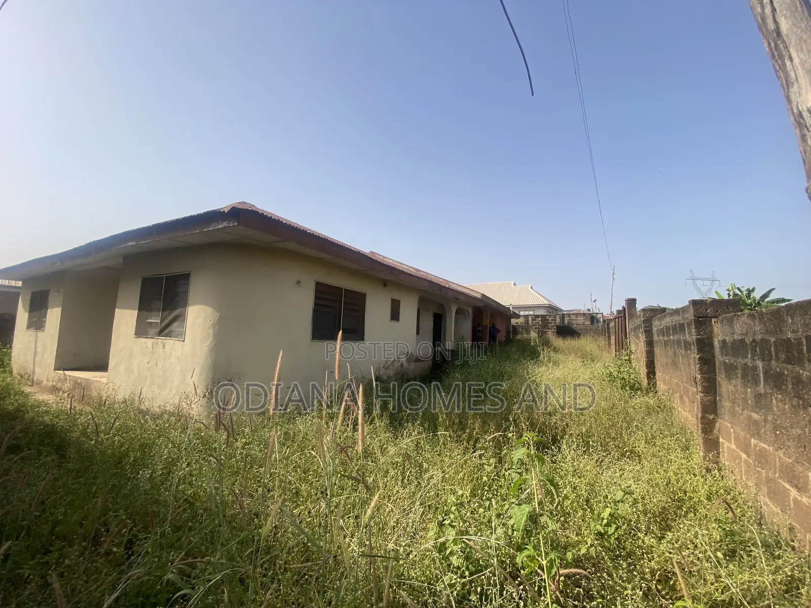 6bdrm Bungalow in Ariyibi - Apete , for sale