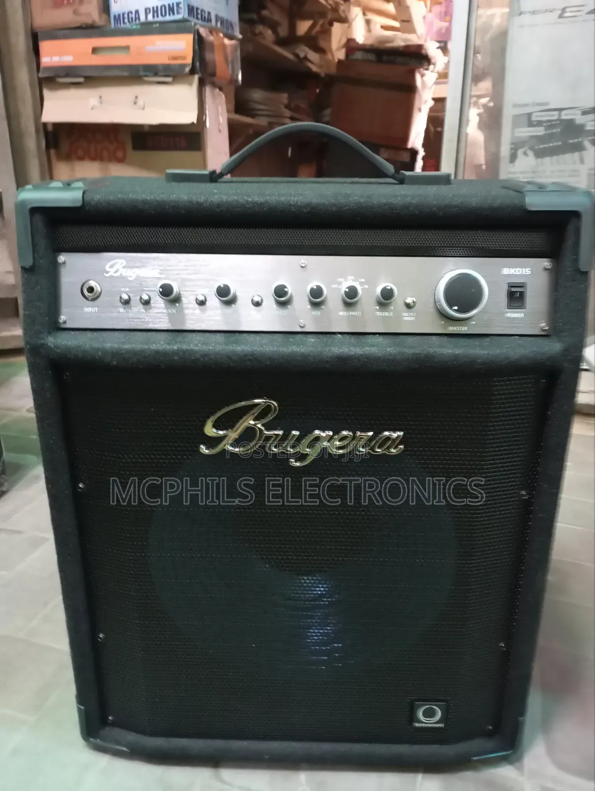 Bugera Bass Combo Speaker