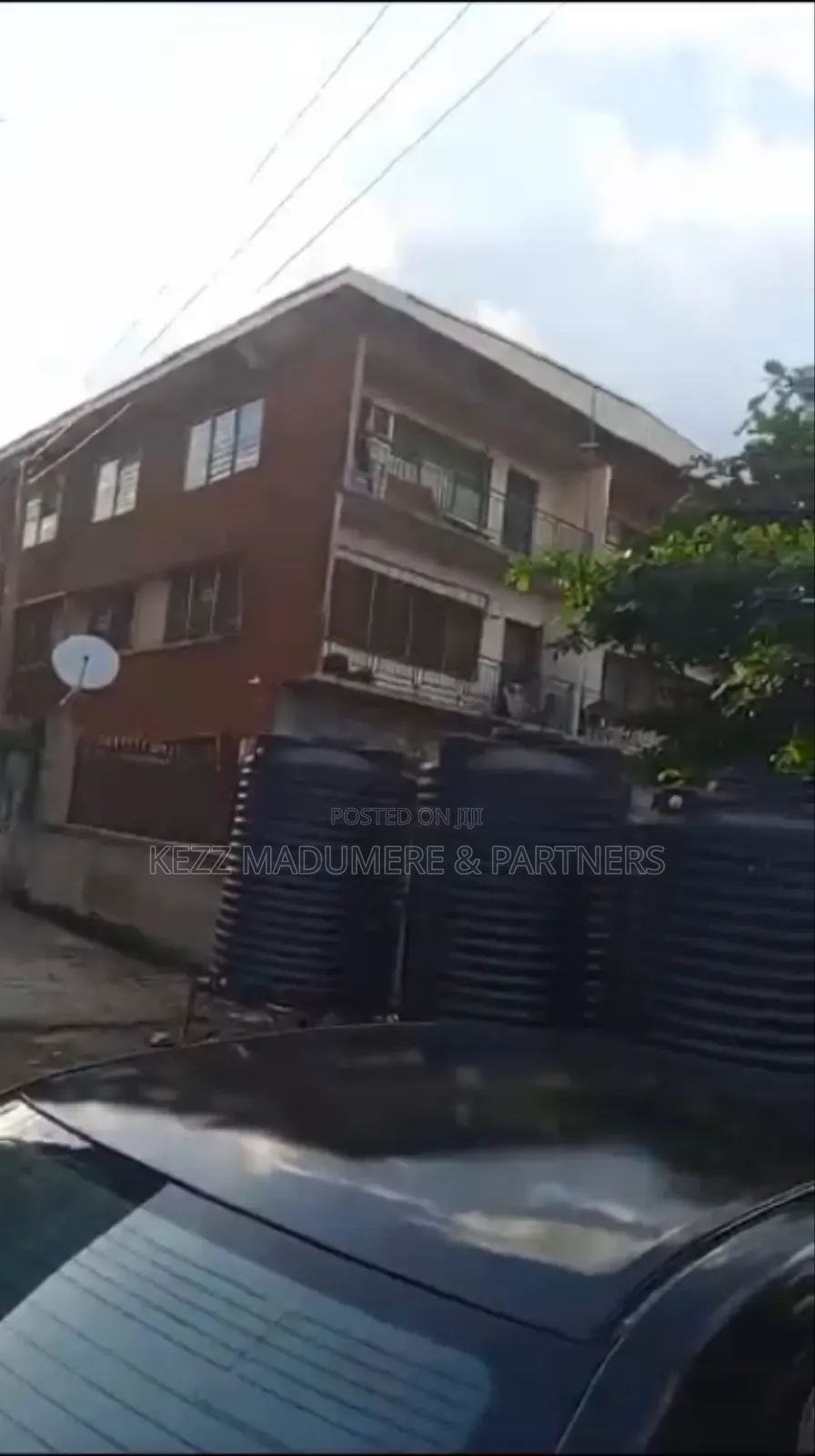 10bdrm Block of Flats in Agbani Road , Enugu, for sale