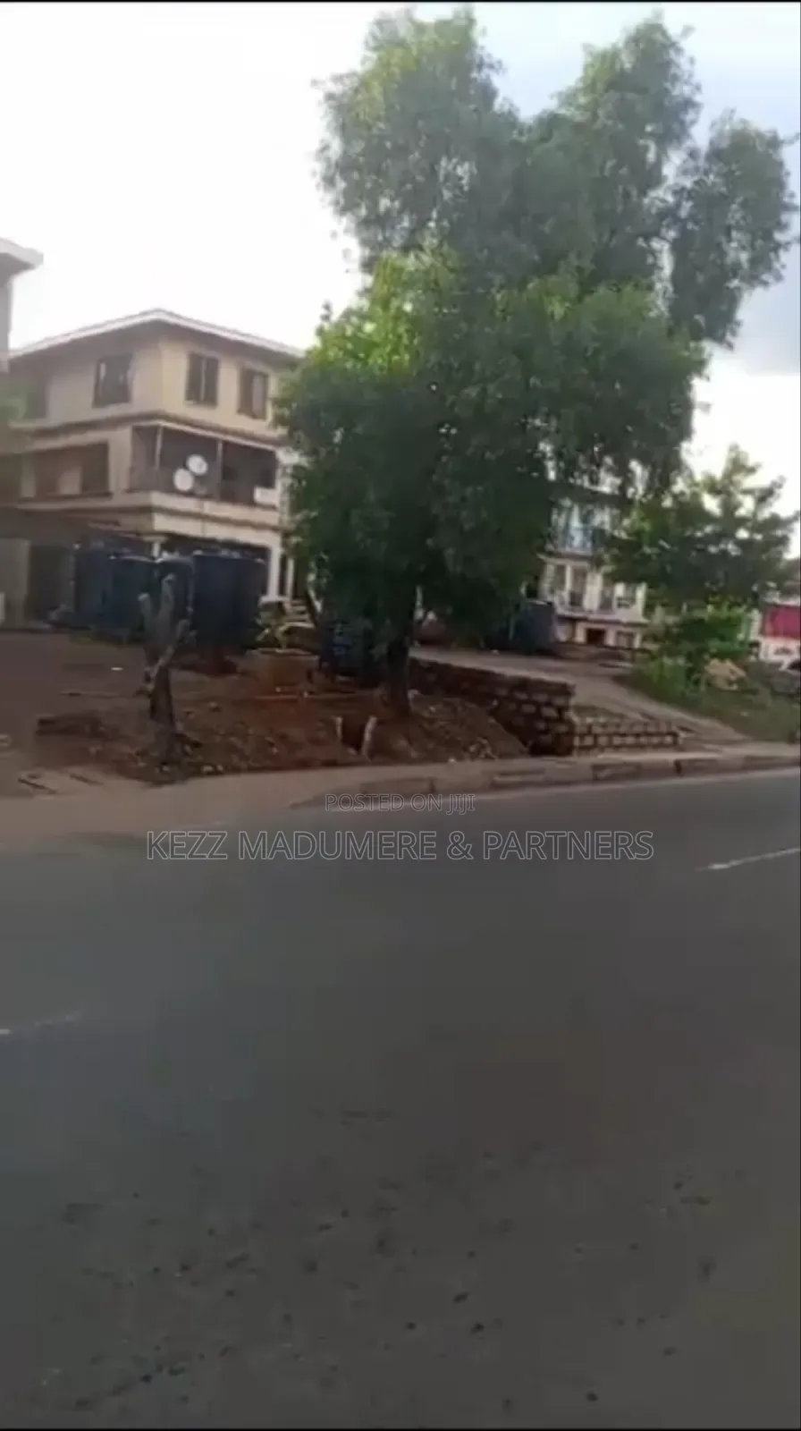 10bdrm Block of Flats in Agbani Road , Enugu, for sale