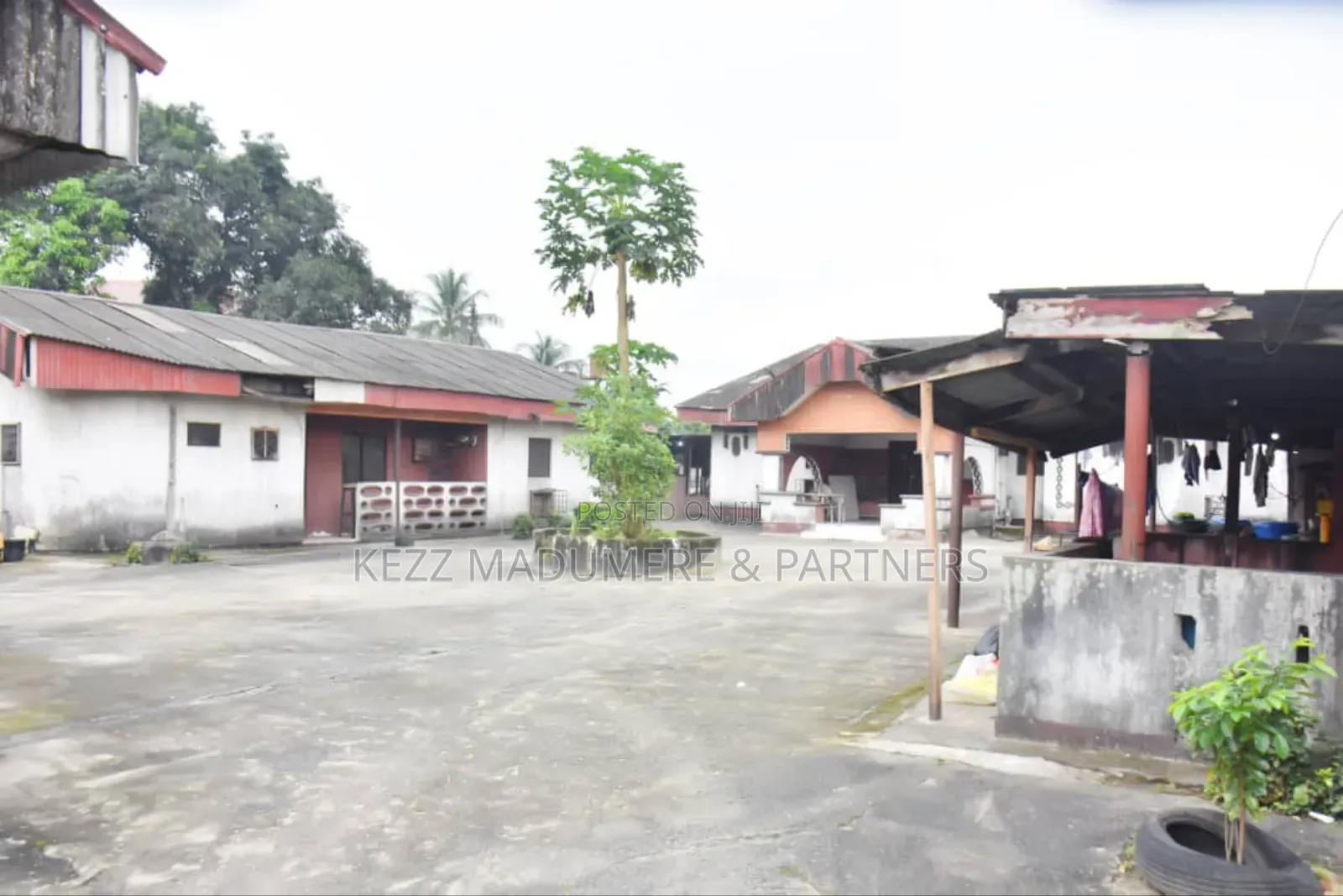 6bdrm Bungalow in Near Girls' Sec., Port-Harcourt for sale