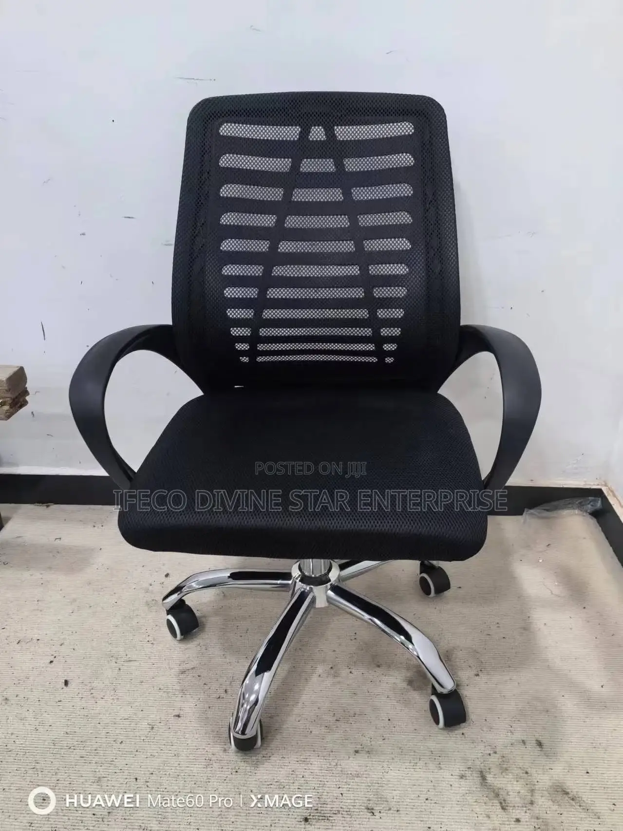Quality Fabric Office Chair With Swivel