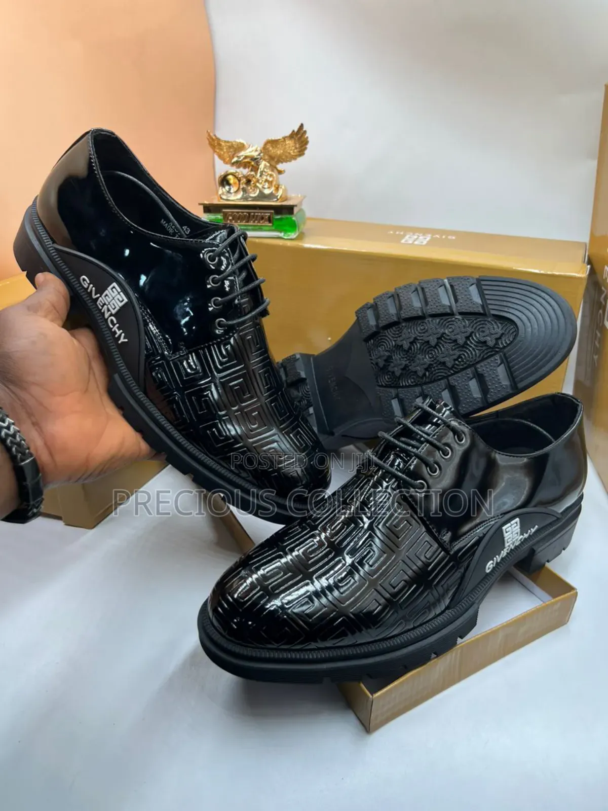 Men's Givenchy Leather Glossy Classic Lace Up Shoes