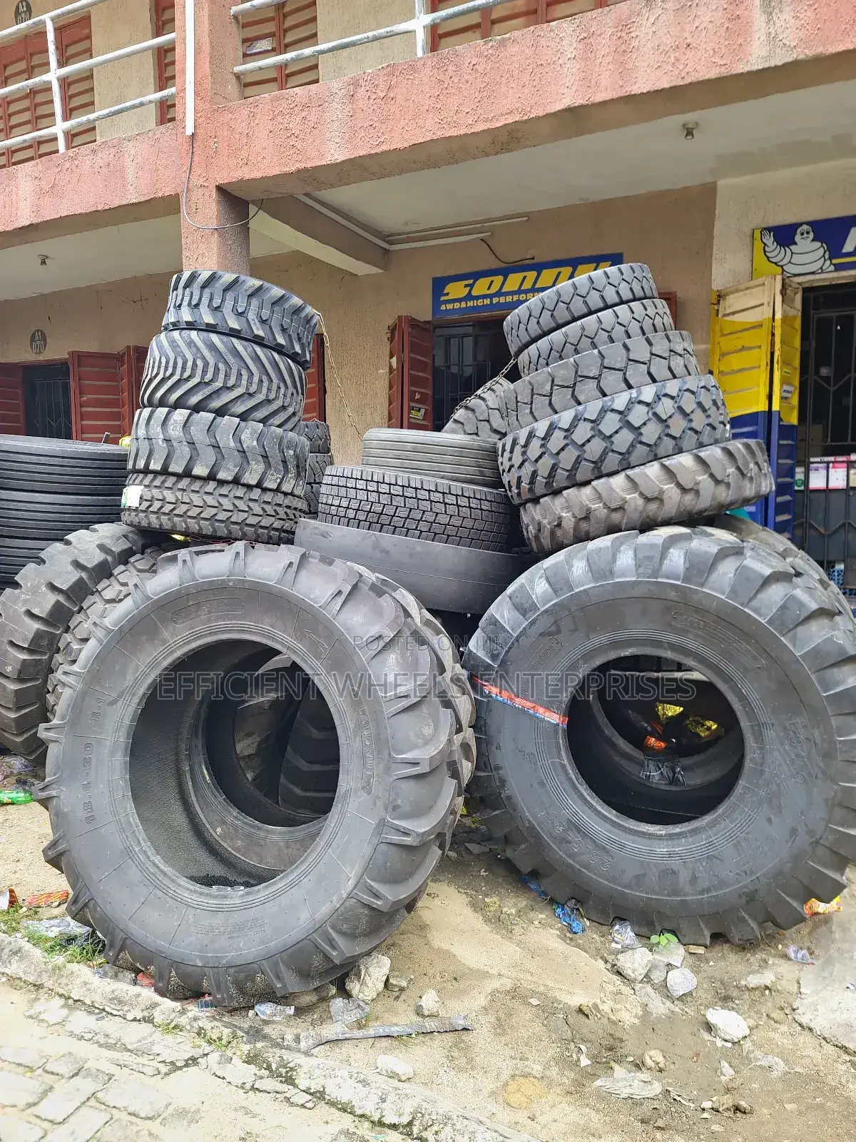 400/60r15.5 Maxtires