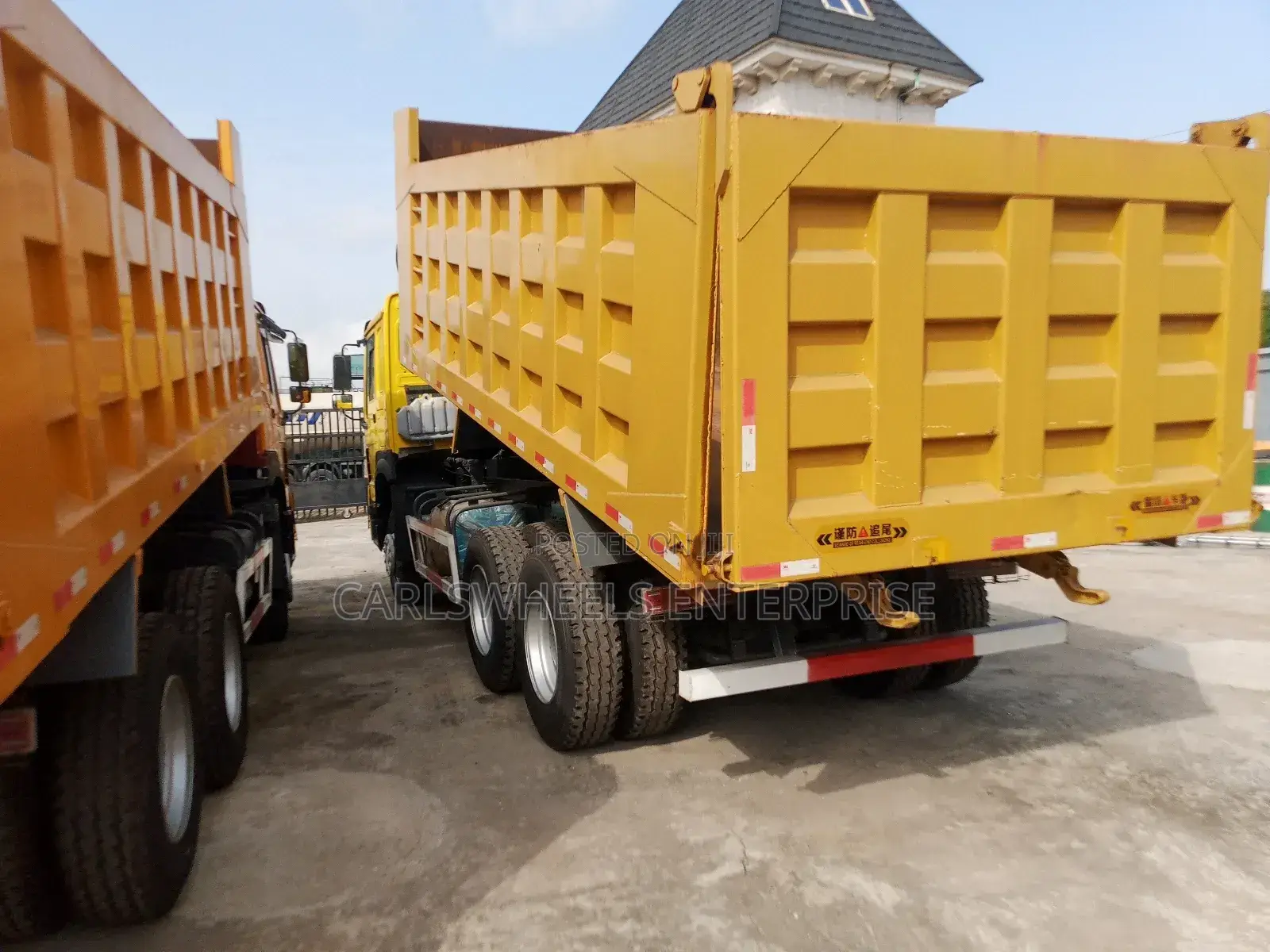 10tyres 30tons Grade 1 Tokunbo Howo Dump Truck.
