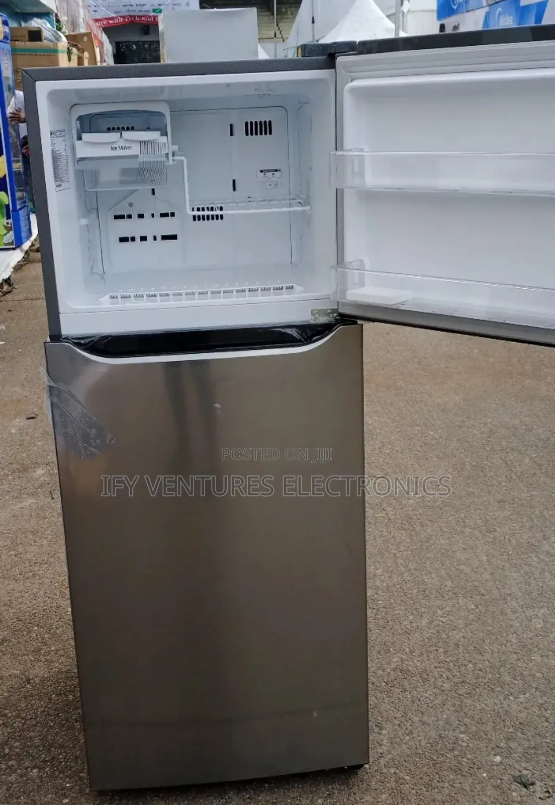 260 Litres Lg Inverter Double Door Refrigerator.