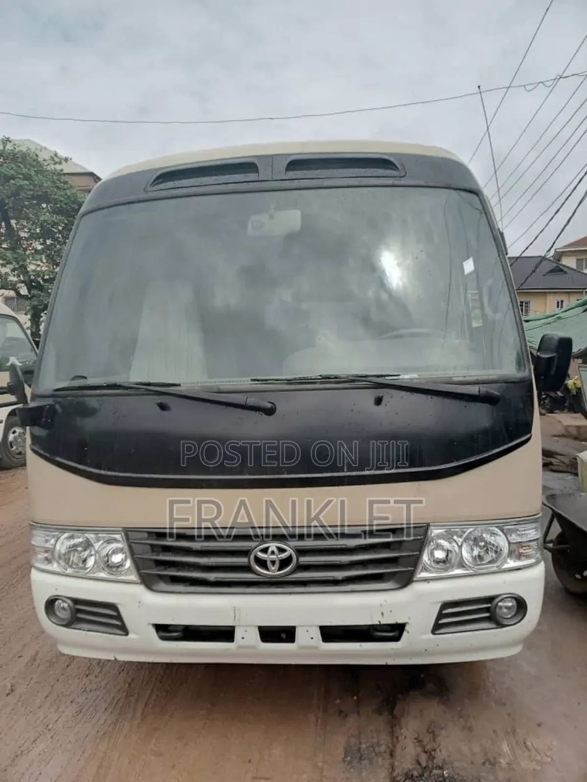 Toyota Coaster 2014 Gold