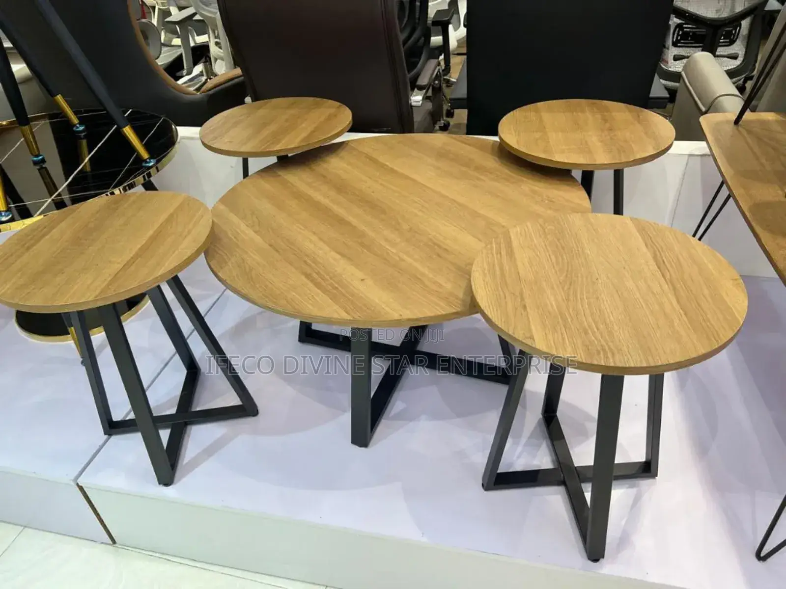 Parlor Centre Table and 4 Side Stools