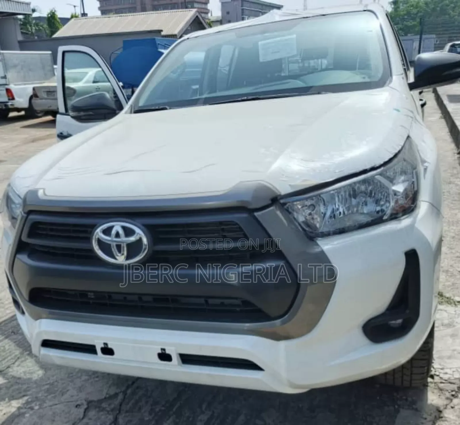 New Toyota Hilux 2024 White