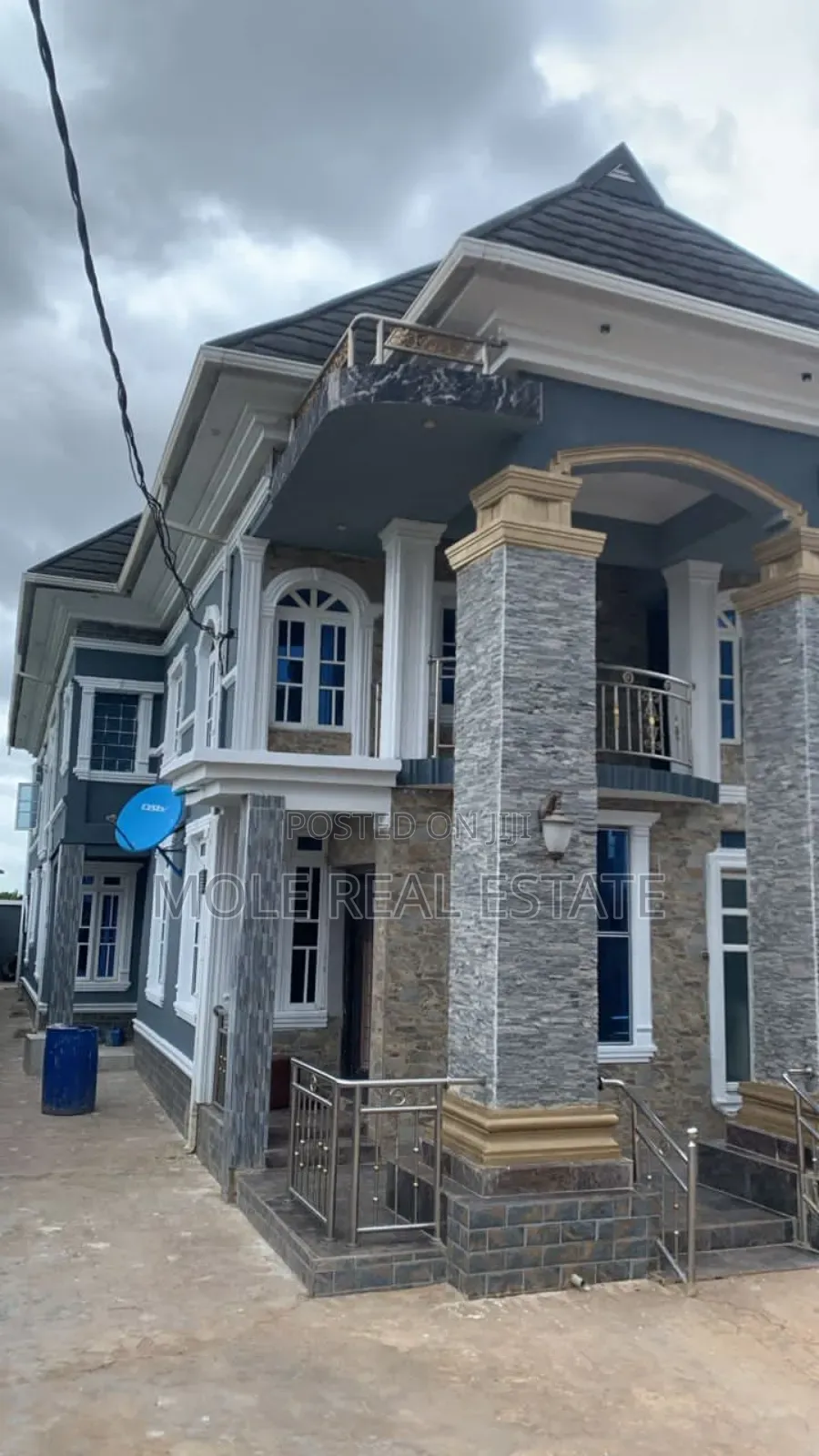 Enugu WTC Estate Smart Smart 5bed in Suit