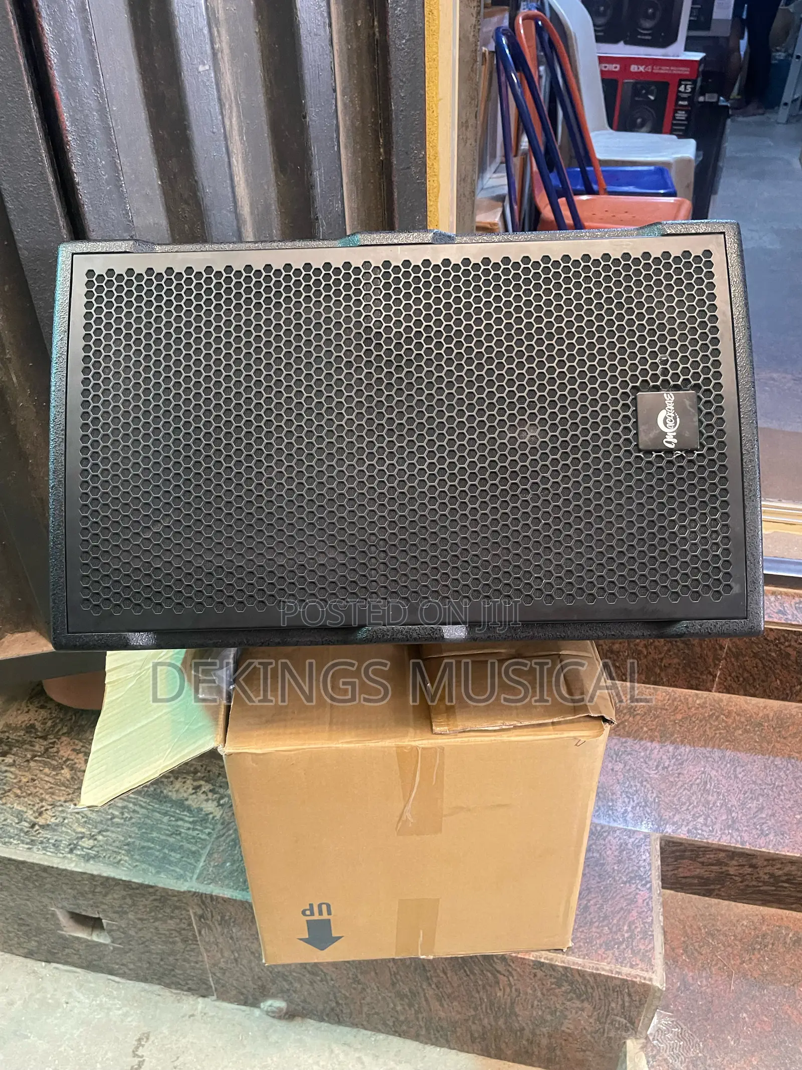 Mackie 12 Inches Active Speaker BT/USB/TF Card