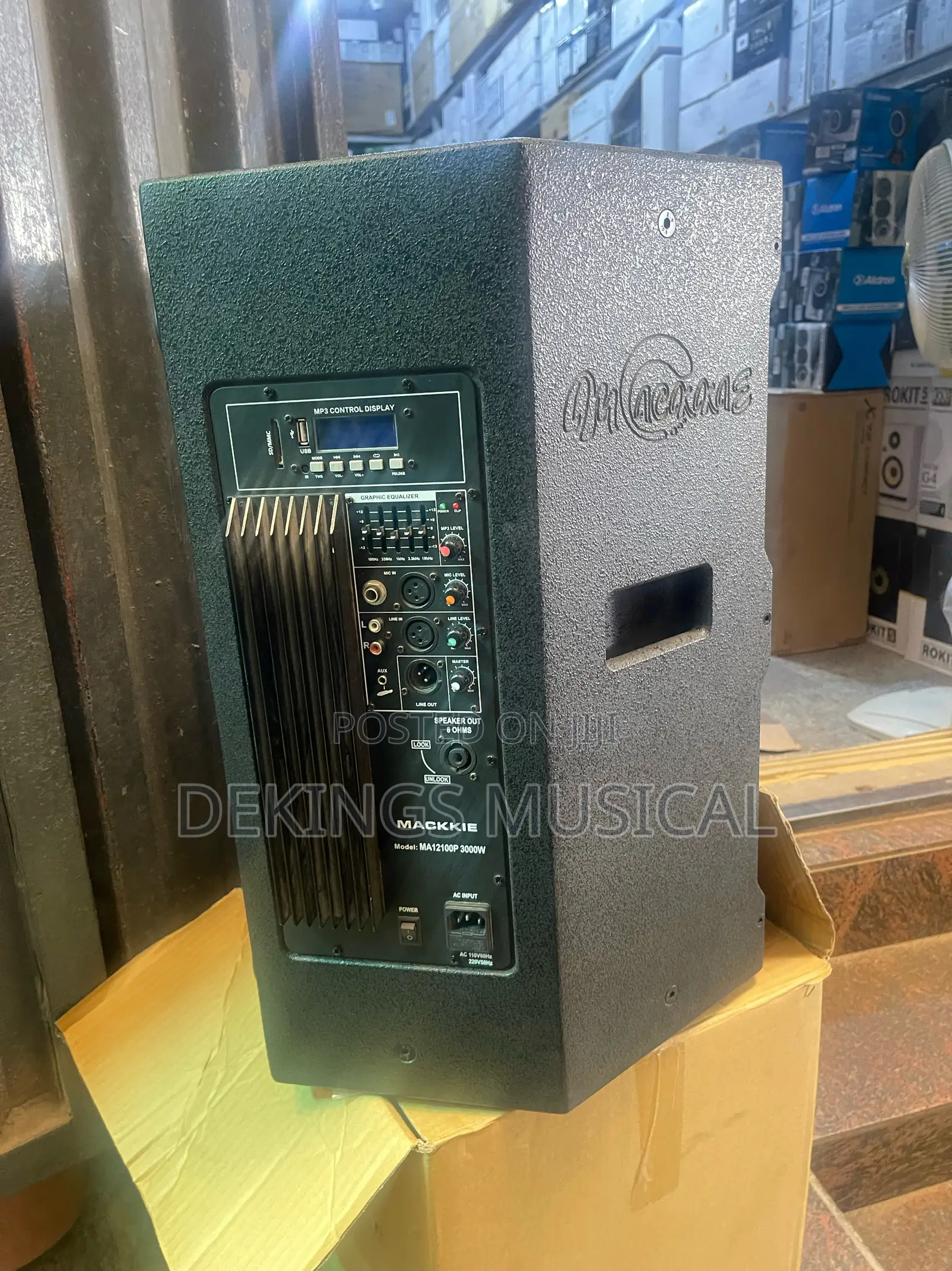 Mackie 12 Inches Active Speaker BT/USB/TF Card