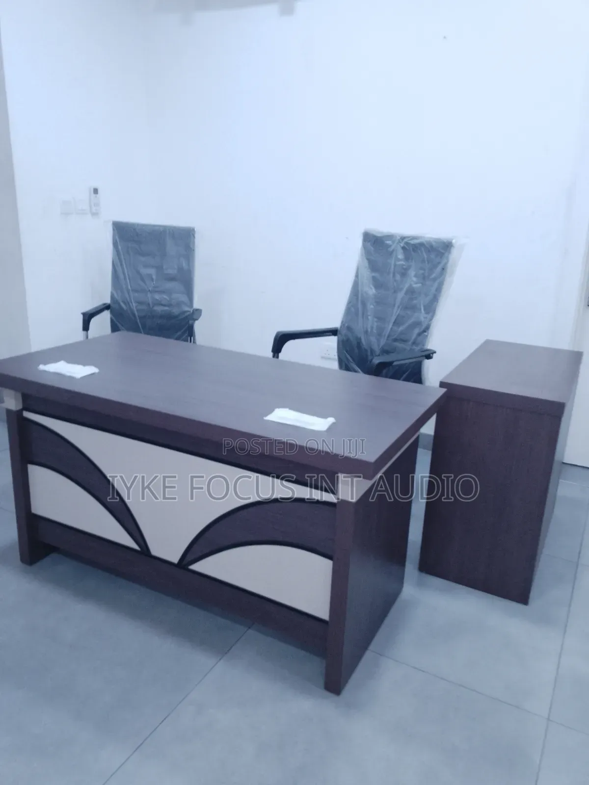 Executive Table With Extension