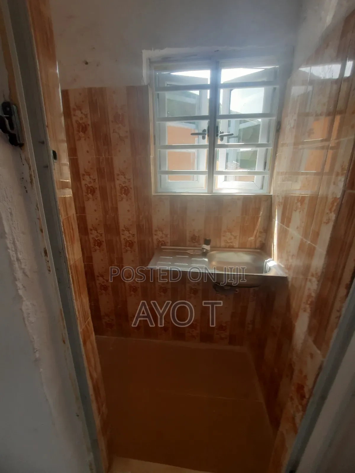 Studio Apartment in Bariga for rent
