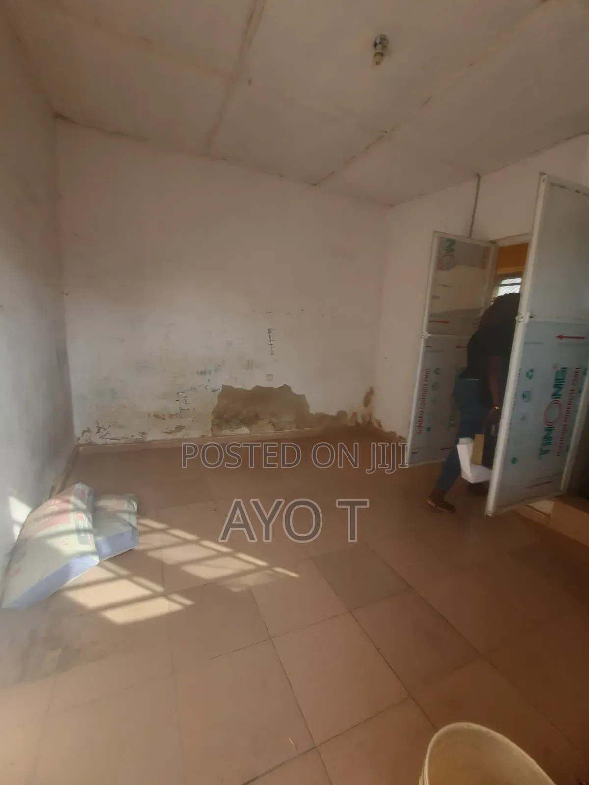 Studio Apartment in Bariga for rent