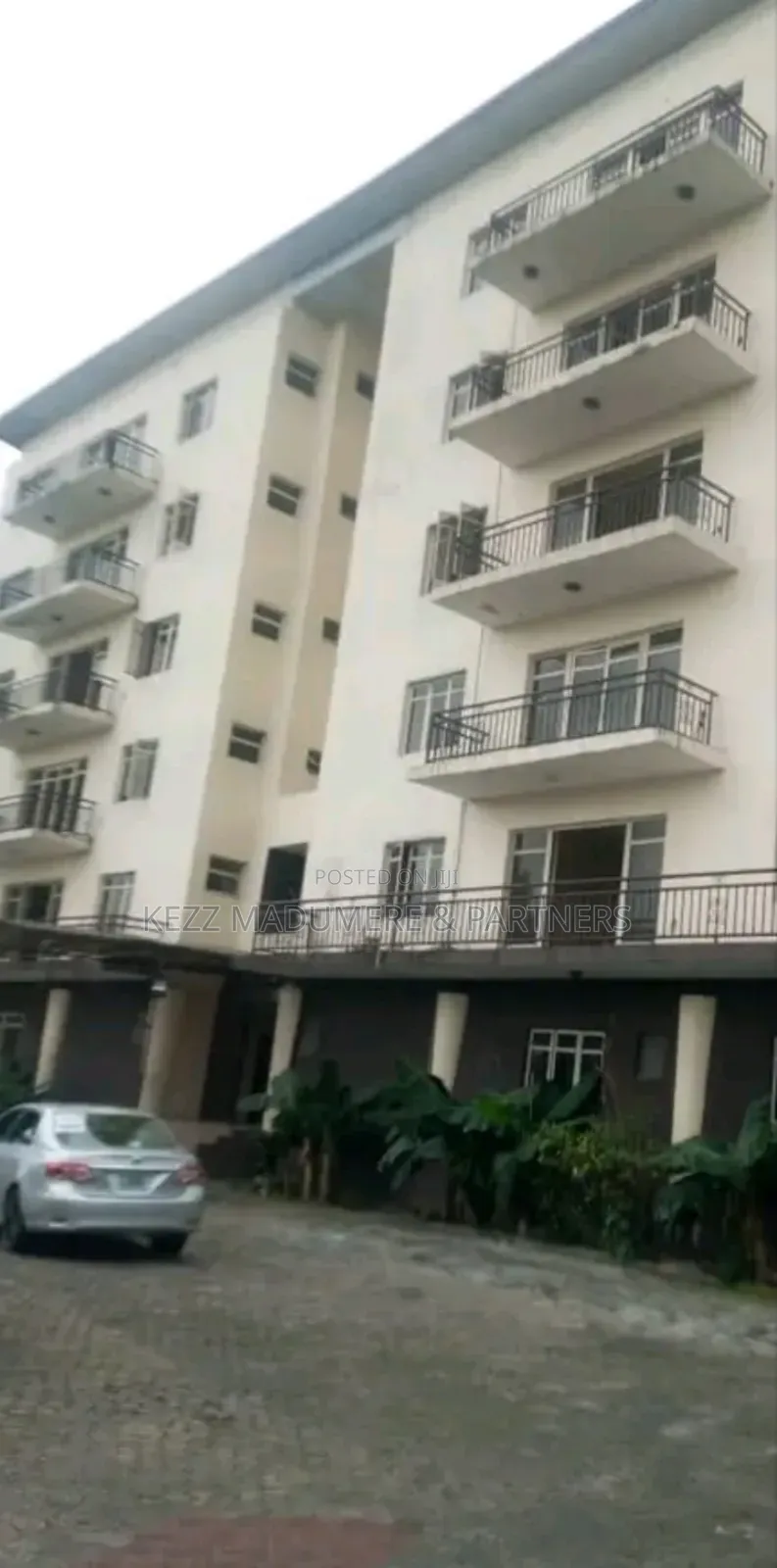 20bdrm Block of Flats in New Gra , Port for sale