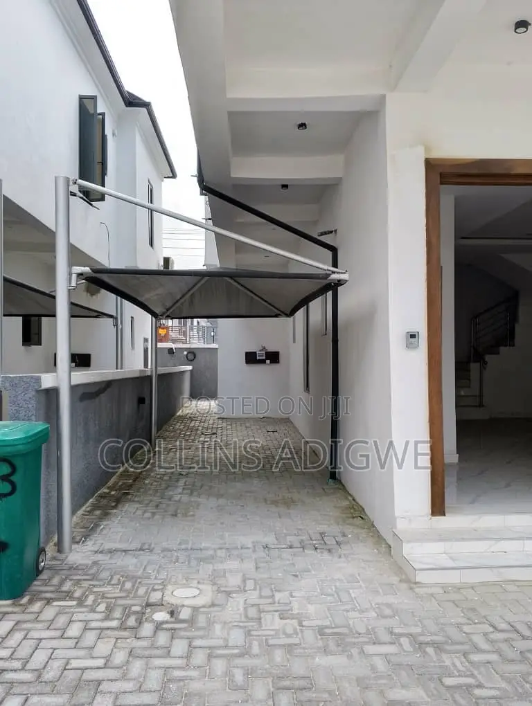 4bdrm Duplex in Vgc for sale