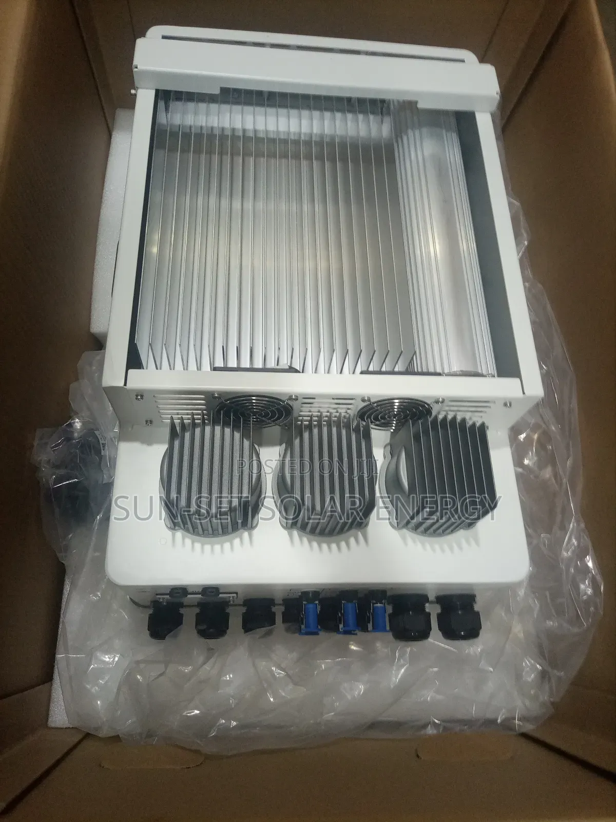 Deye Hybrid Inverter 12kva 3face 400ah MPPT .
