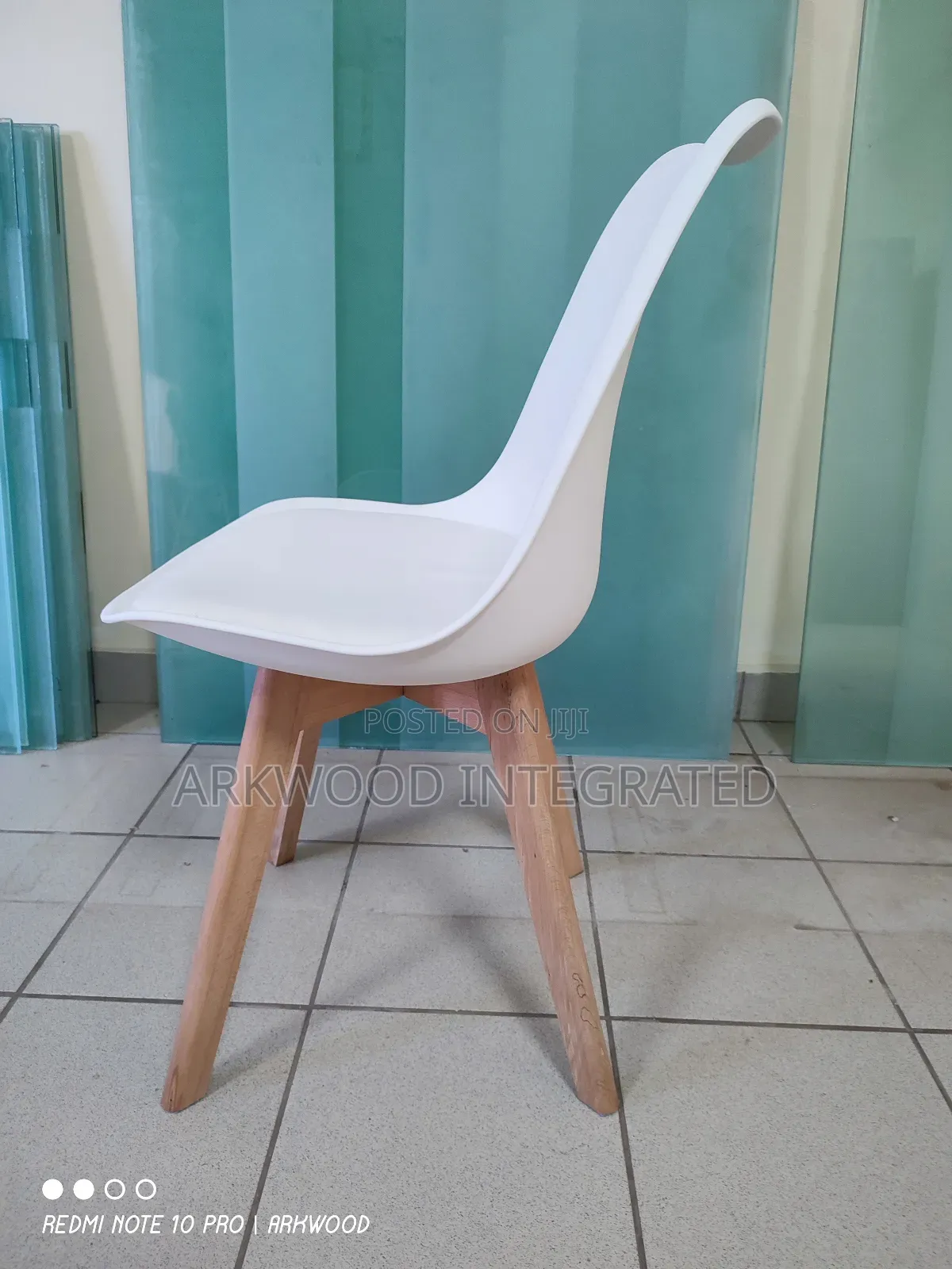 Dining /Coffee Chair