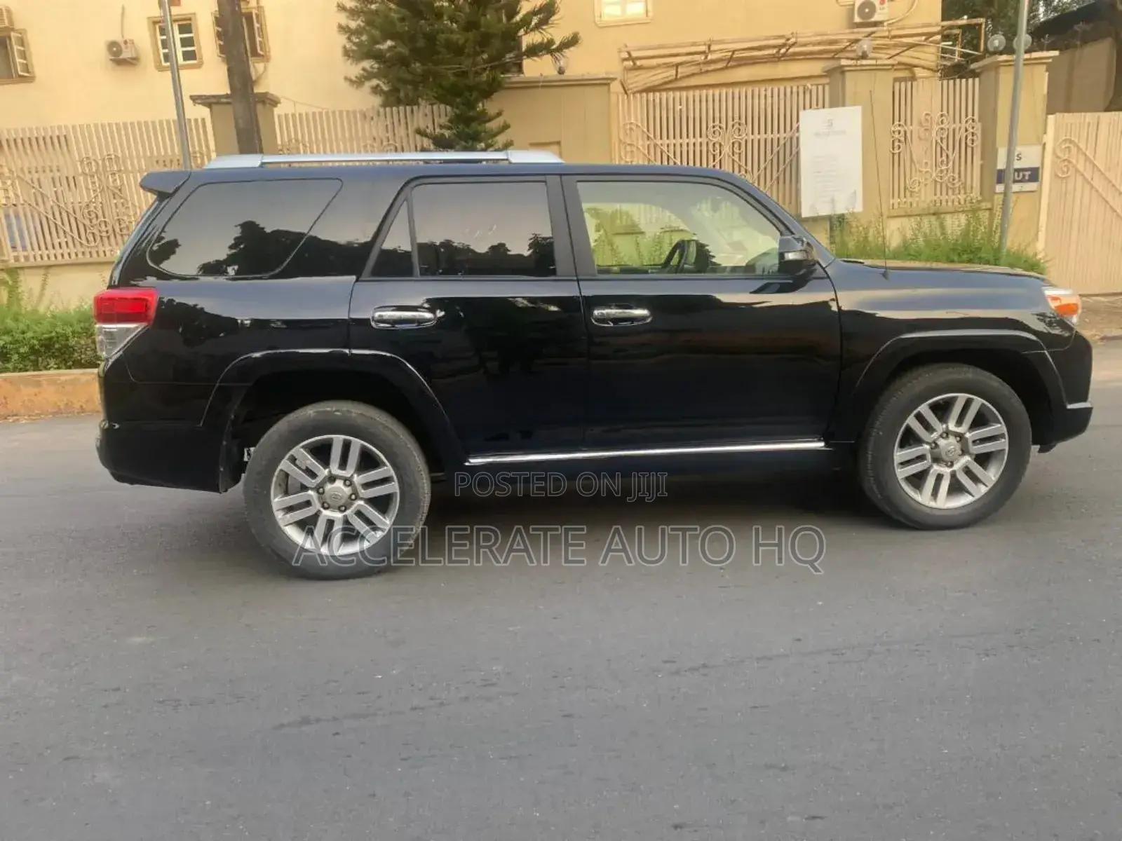 Toyota 4-Runner Limited 4WD 2011 Black