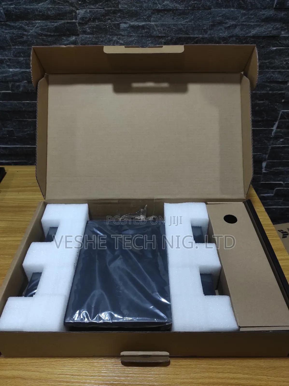 New Laptop MSI Katana GF66 8GB Intel Core I5 SSD 256GB
