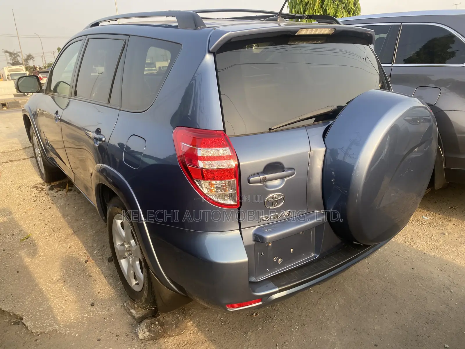 Toyota RAV4 Limited 2011 Blue