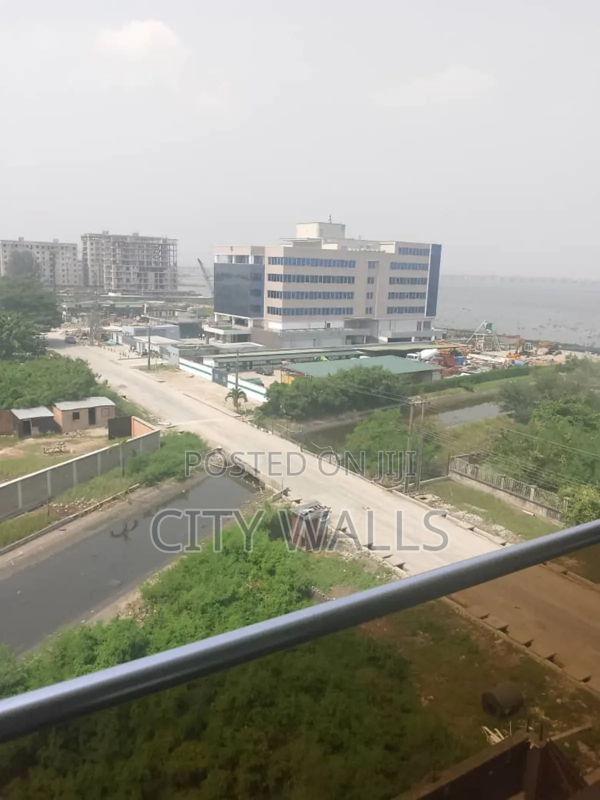 3bdrm Block of Flats in Osborne Foreshore for sale