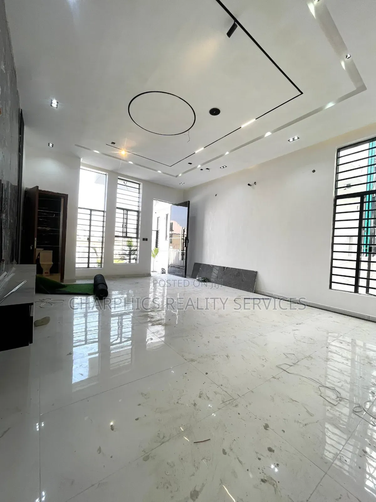4bdrm Duplex in Ikota for sale