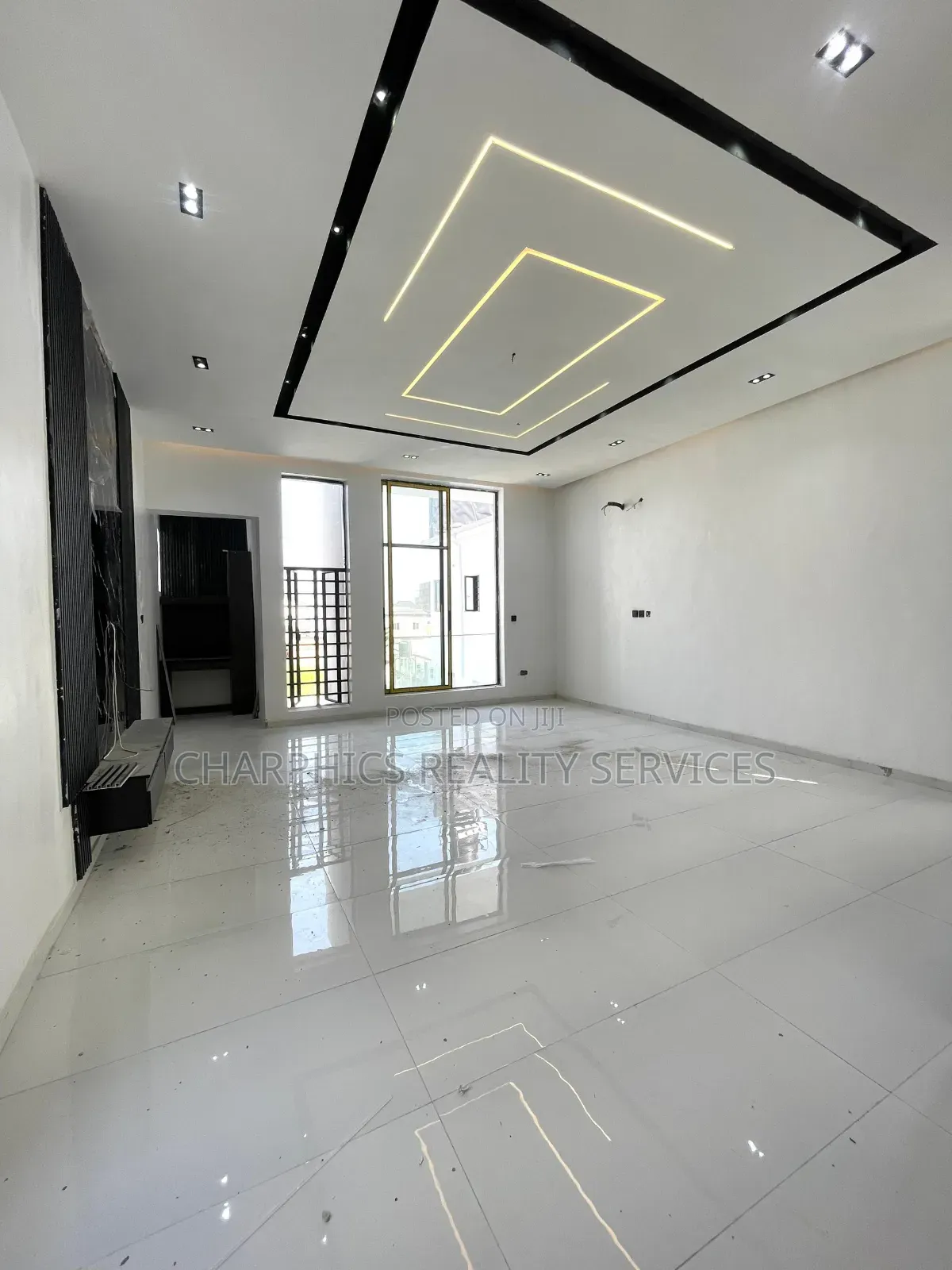 4bdrm Duplex in Ikota for sale