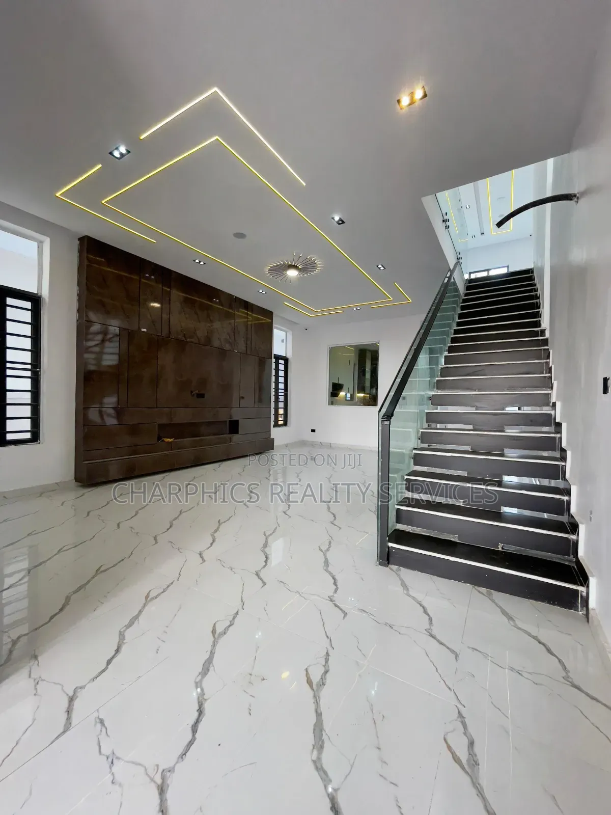 5bdrm Duplex in Ajah for sale
