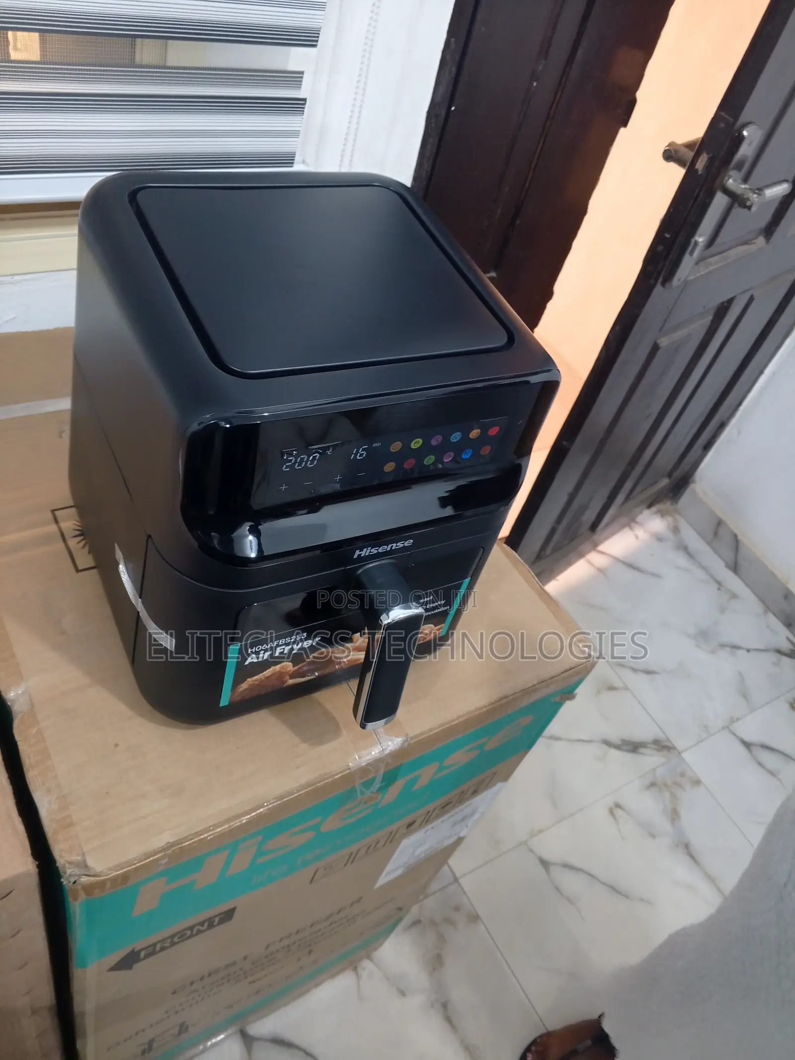 Flavor Burst Hisense H06AFBS2S3 6.7L Air Fryer