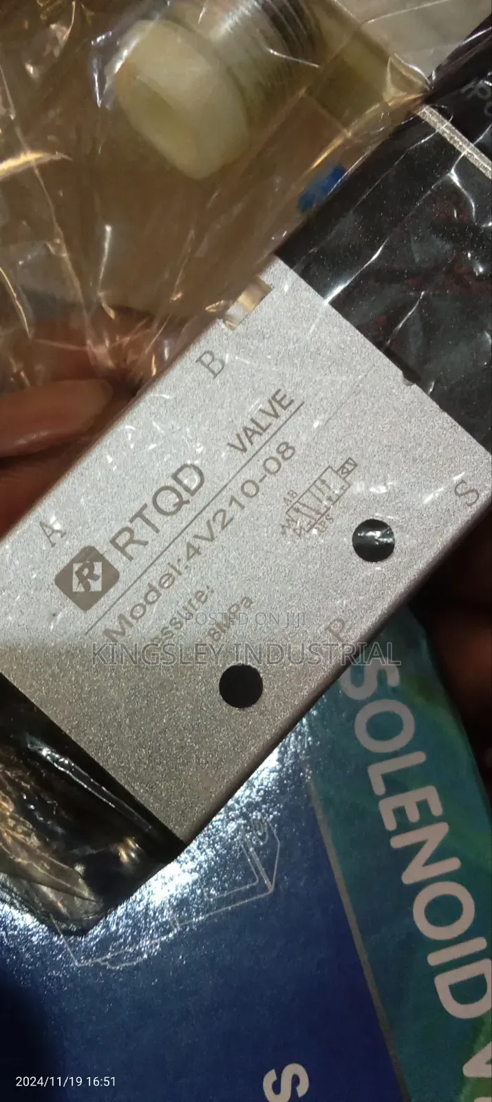 Solenoid Valve 4v210-08 24v