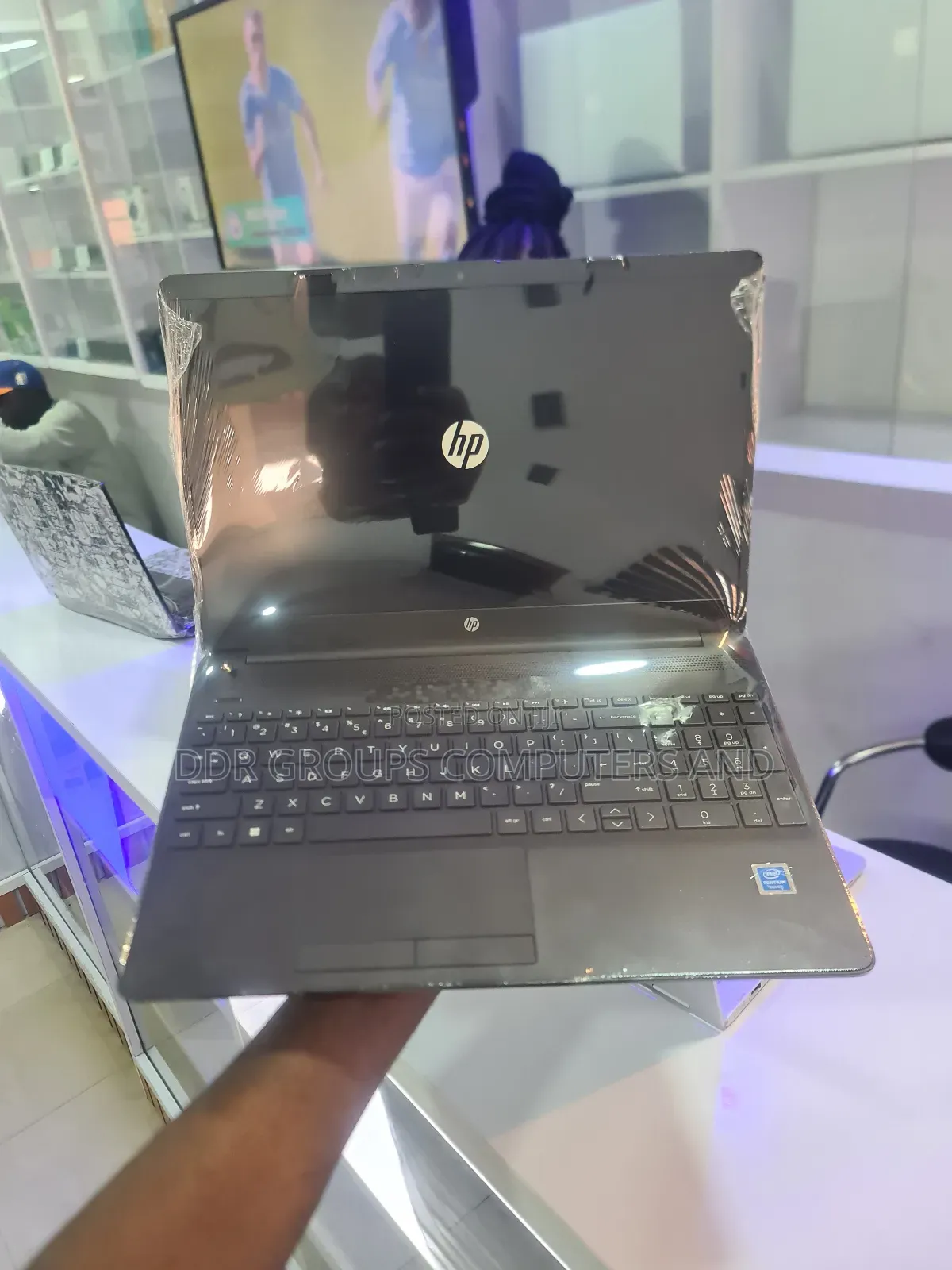 Laptop HP 15-F272wm 4GB Intel Pentium HDD+SSD 1T