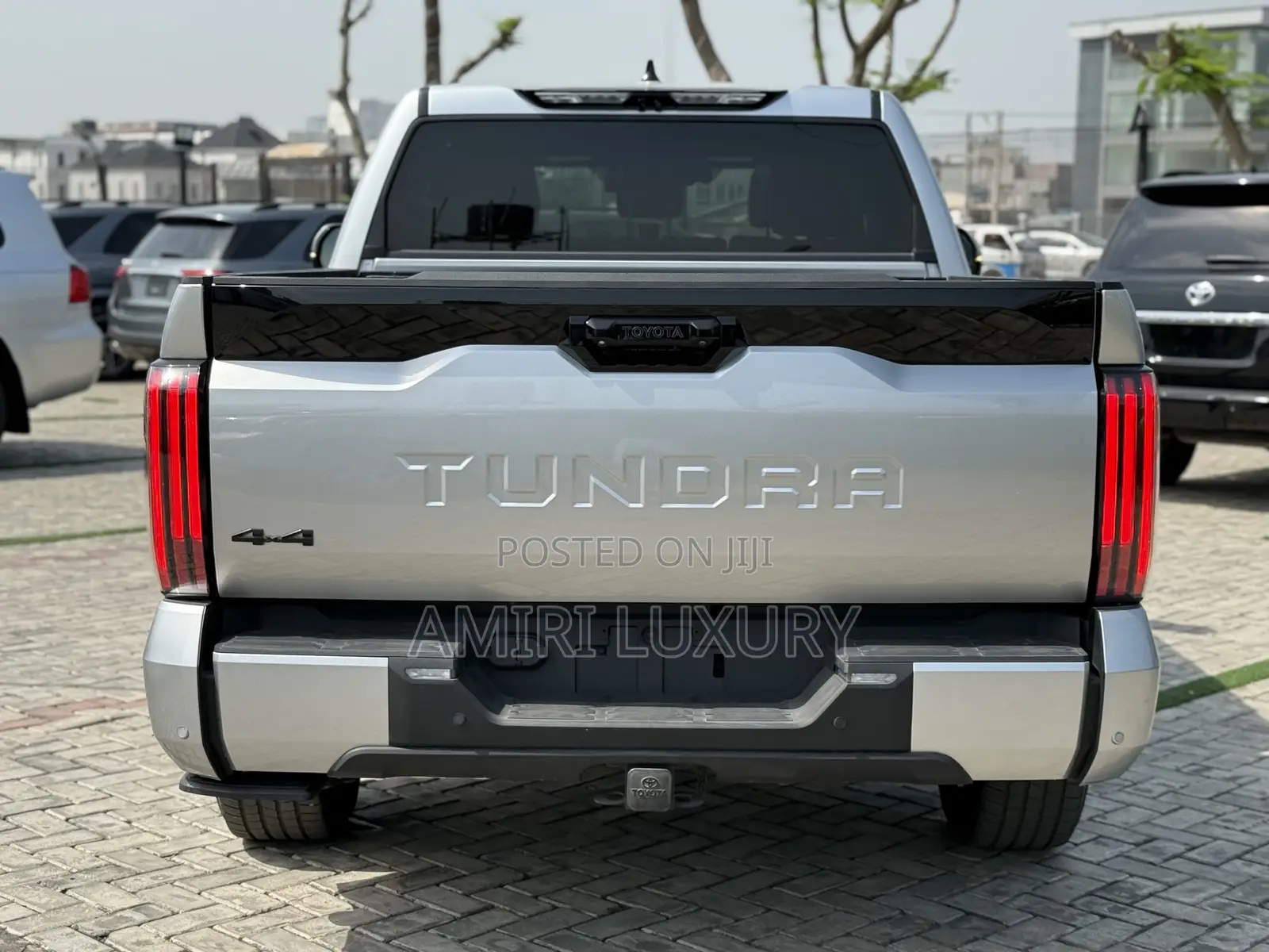 Toyota Tundra Platinum 2022 Silver