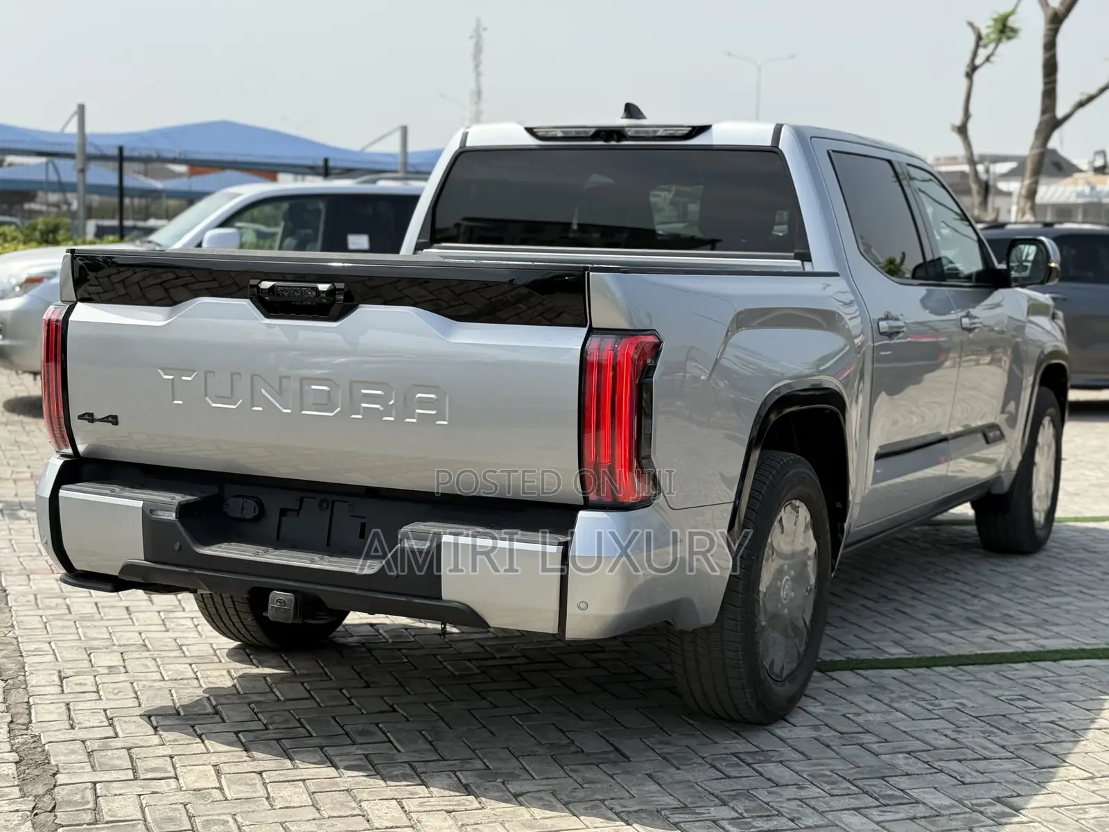 Toyota Tundra Platinum 2022 Silver