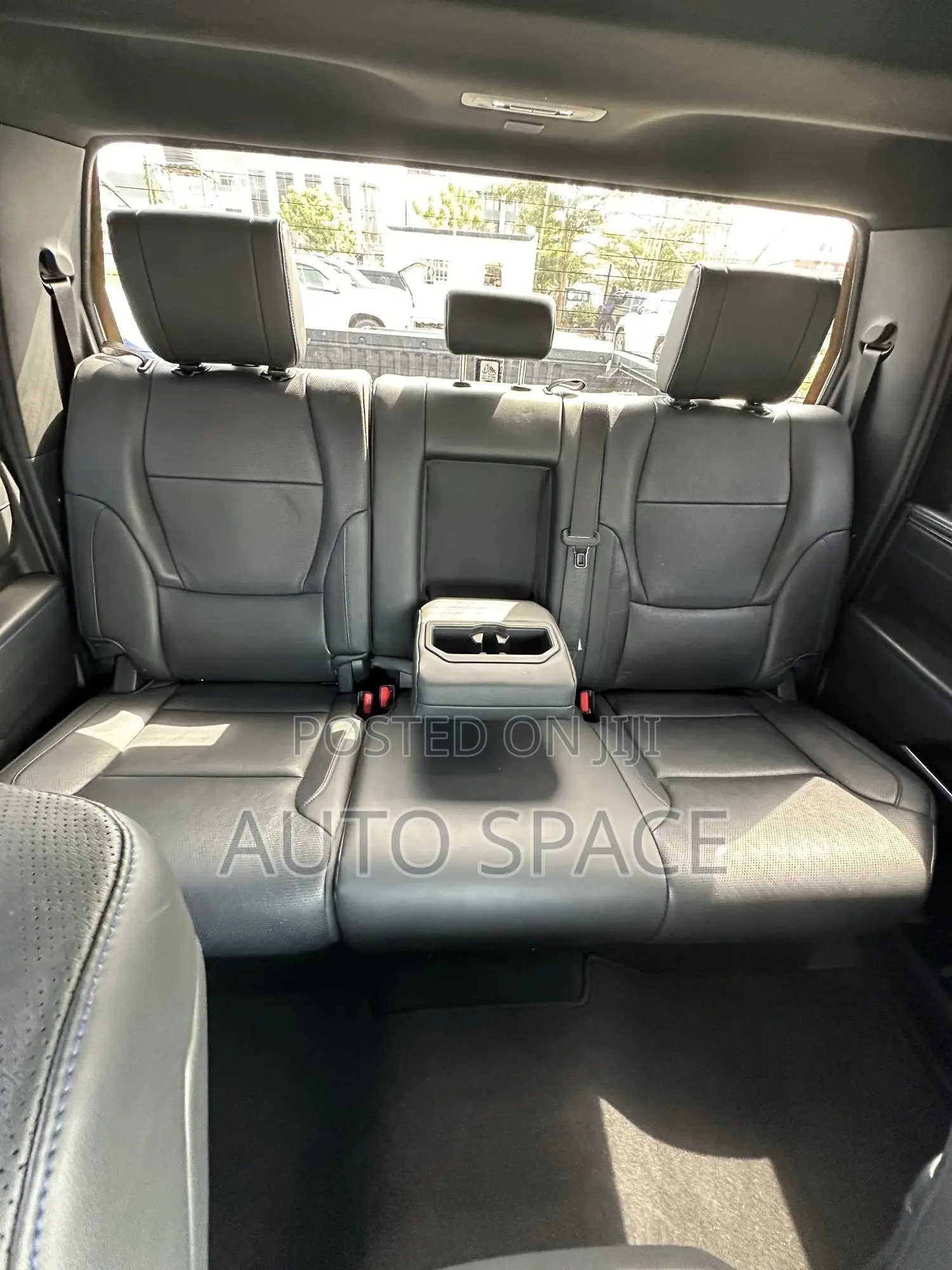 Toyota Tundra Platinum 2022 Silver
