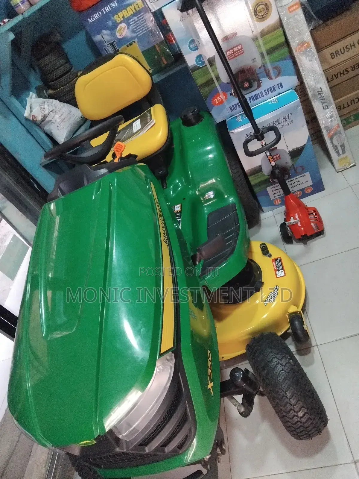 Moving Lawnmower John Derre